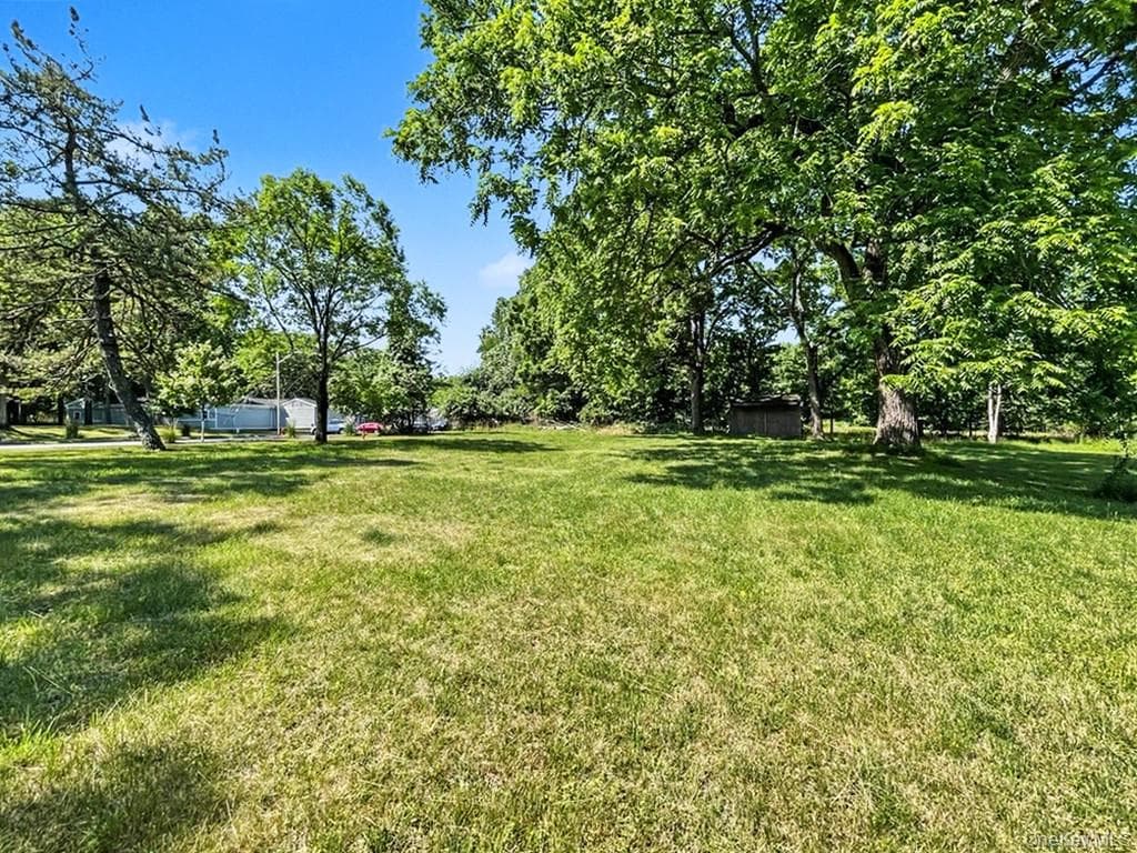 225 Monhagen Avenue thumbnail 22