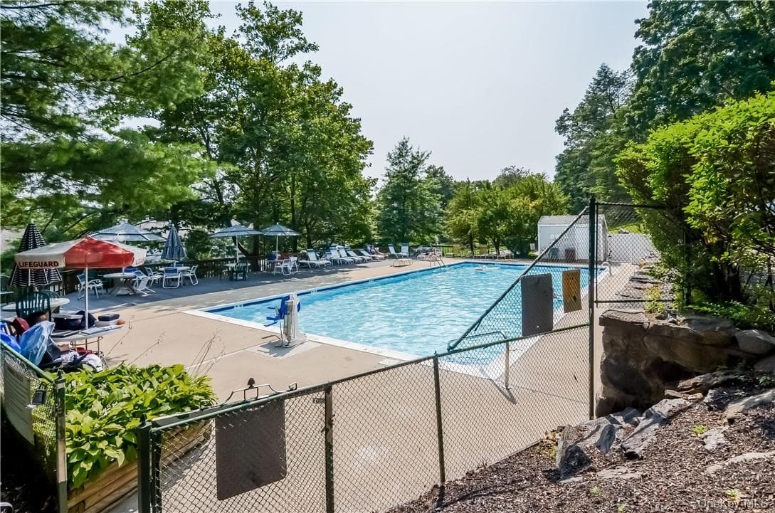 13 Carrollwood Drive thumbnail 11