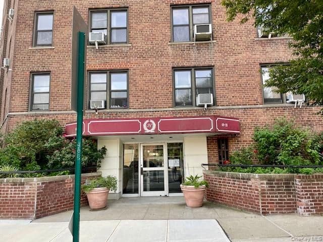 48-21 40 Street Unit: 2C, Sunnyside