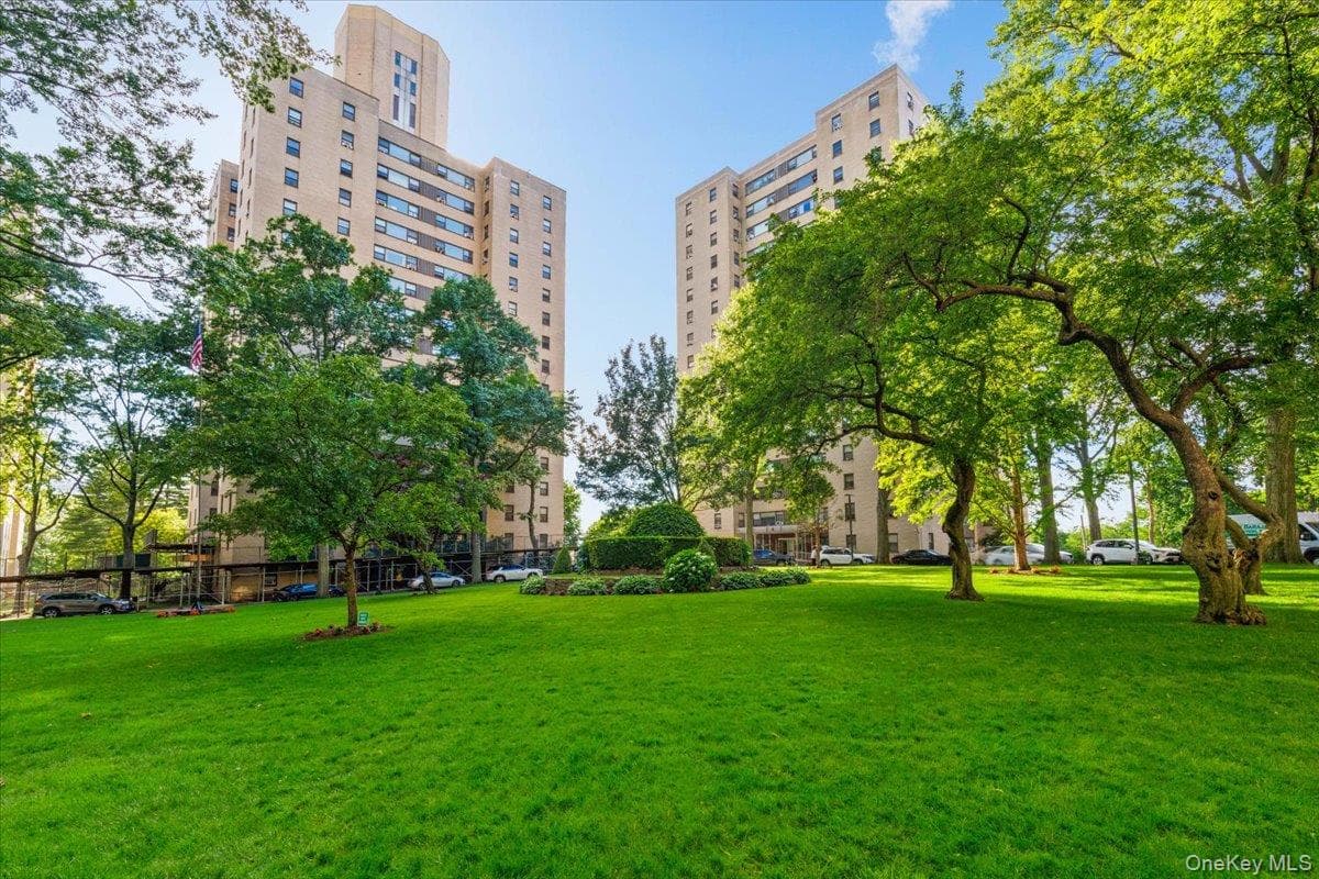 6 Fordham Hill Oval OVAL Unit: 12h thumbnail 19