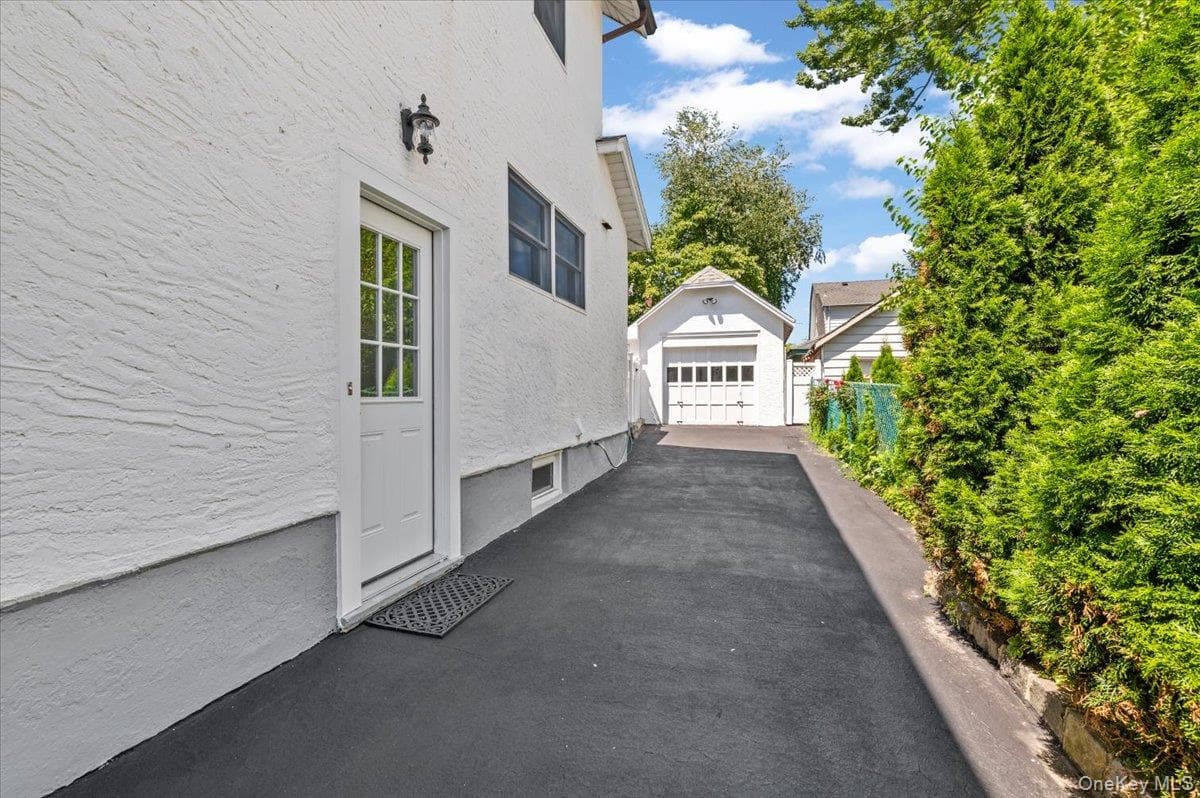 17 Cypress Avenue thumbnail 35