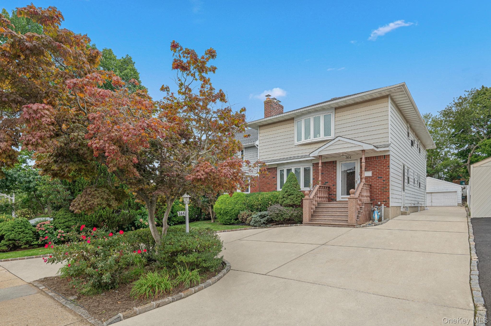 364 Nassau Boulevard BLVD, West Hempstead