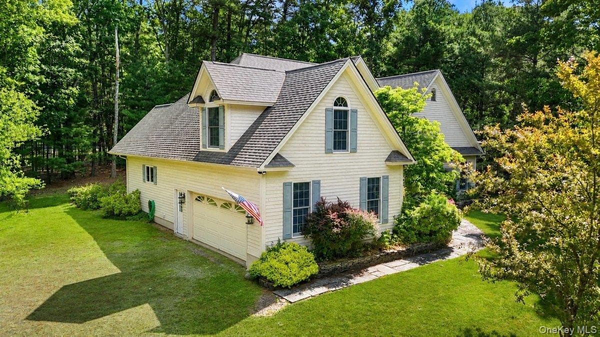 101 Azalea Court thumbnail 13