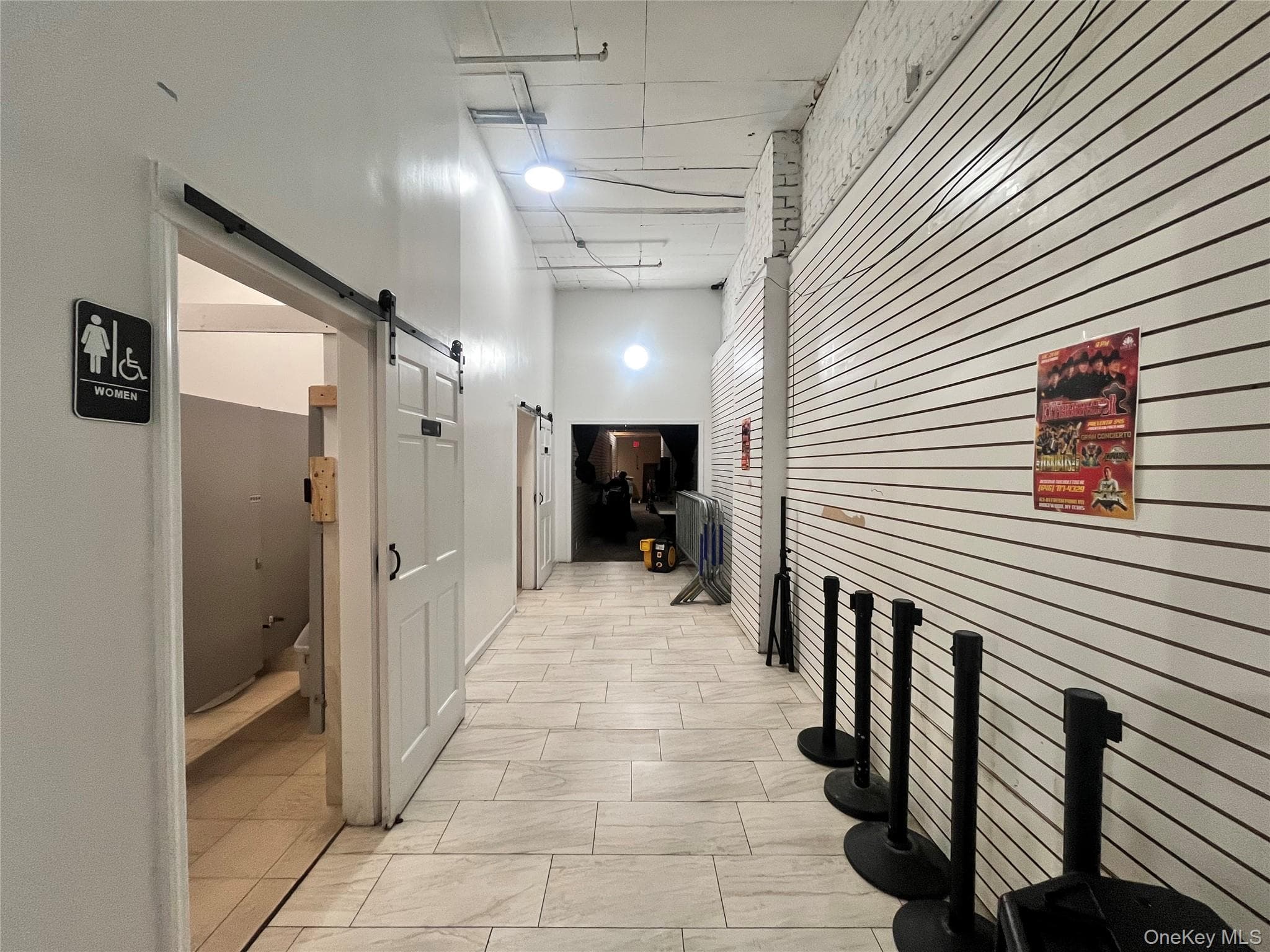 6301 Fresh Pond Road Rd thumbnail 12