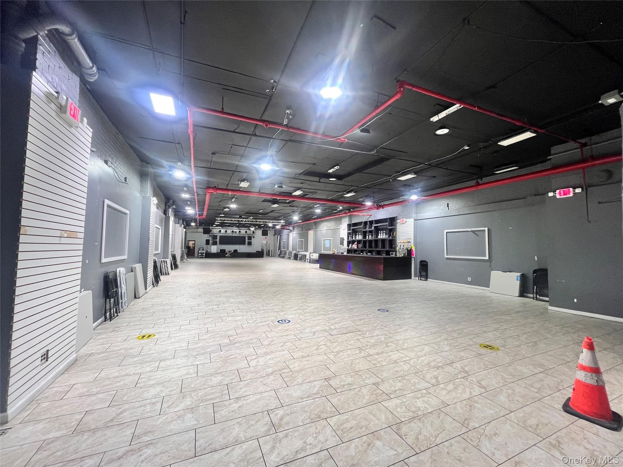 6301 Fresh Pond Road Rd thumbnail 8