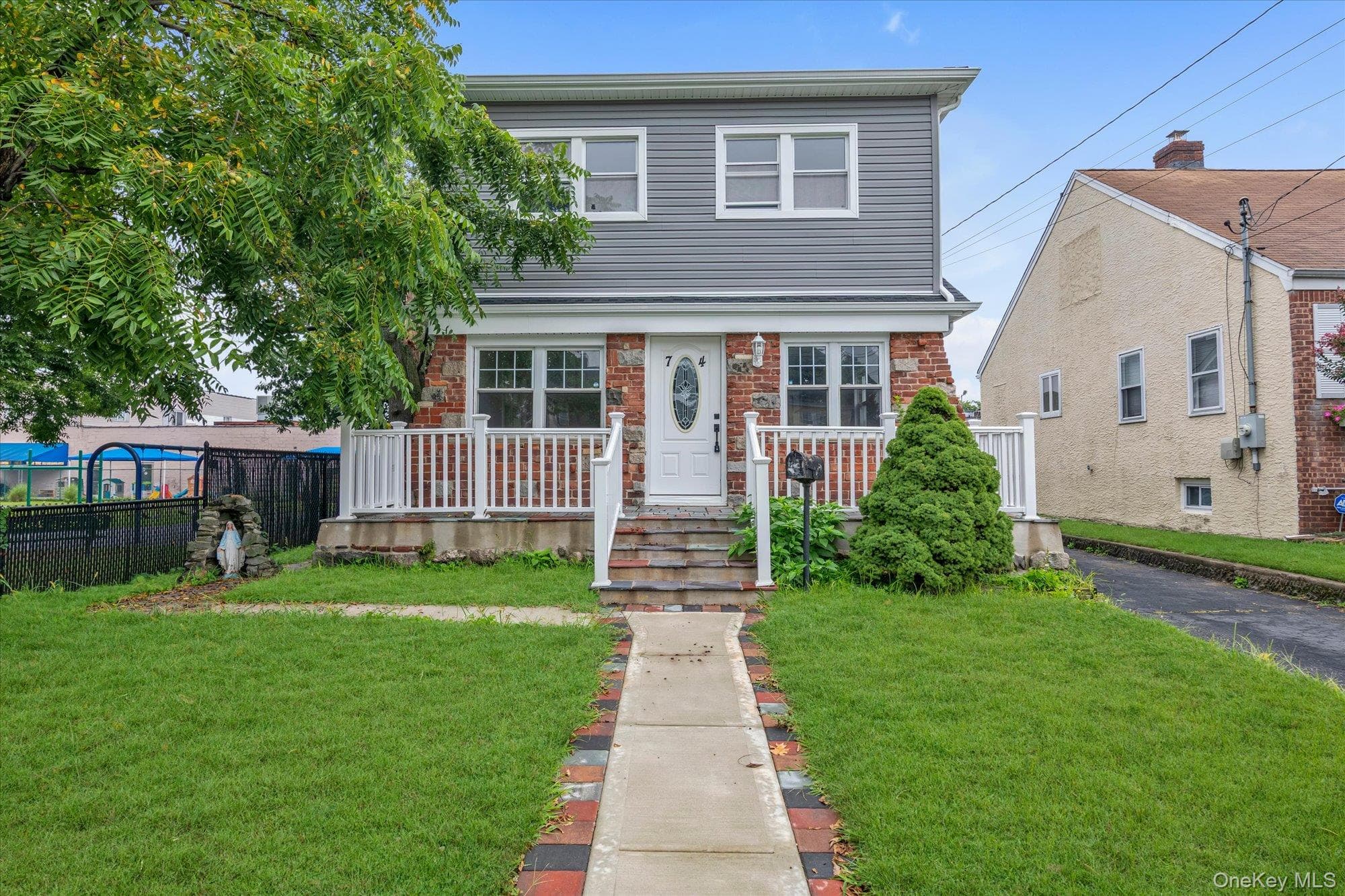 74 Davis Street, East Rockaway
