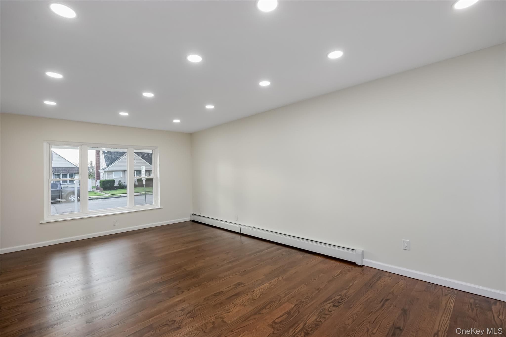 200 Raff Avenue thumbnail 7