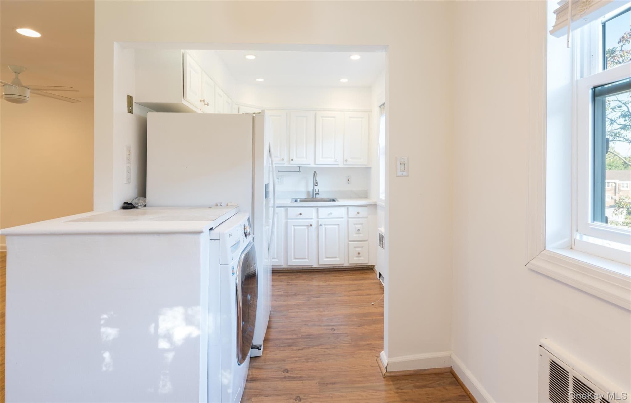 22630 Kingsbury Avenue Unit: B thumbnail 4