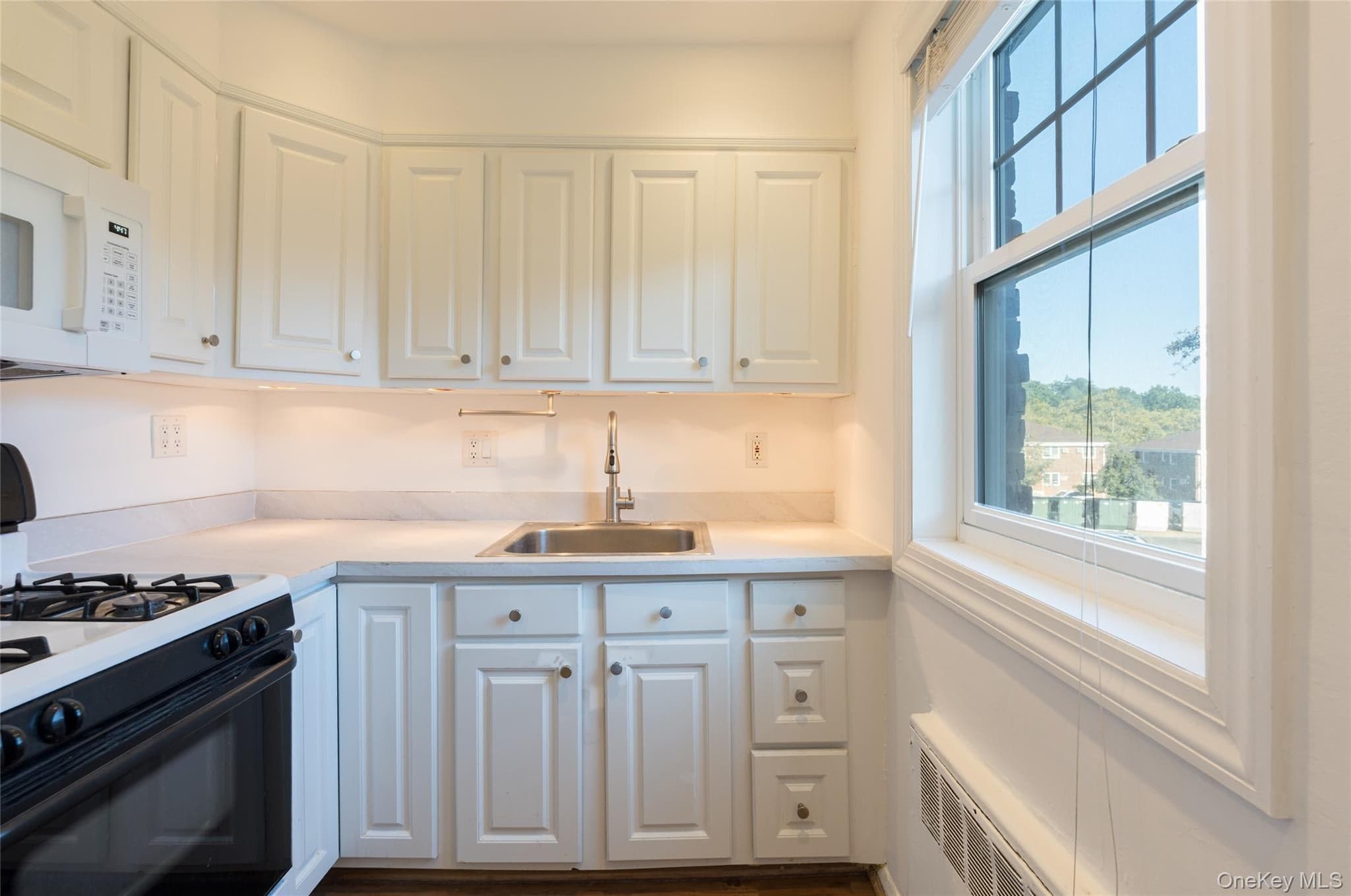 22630 Kingsbury Avenue Unit: B thumbnail 5