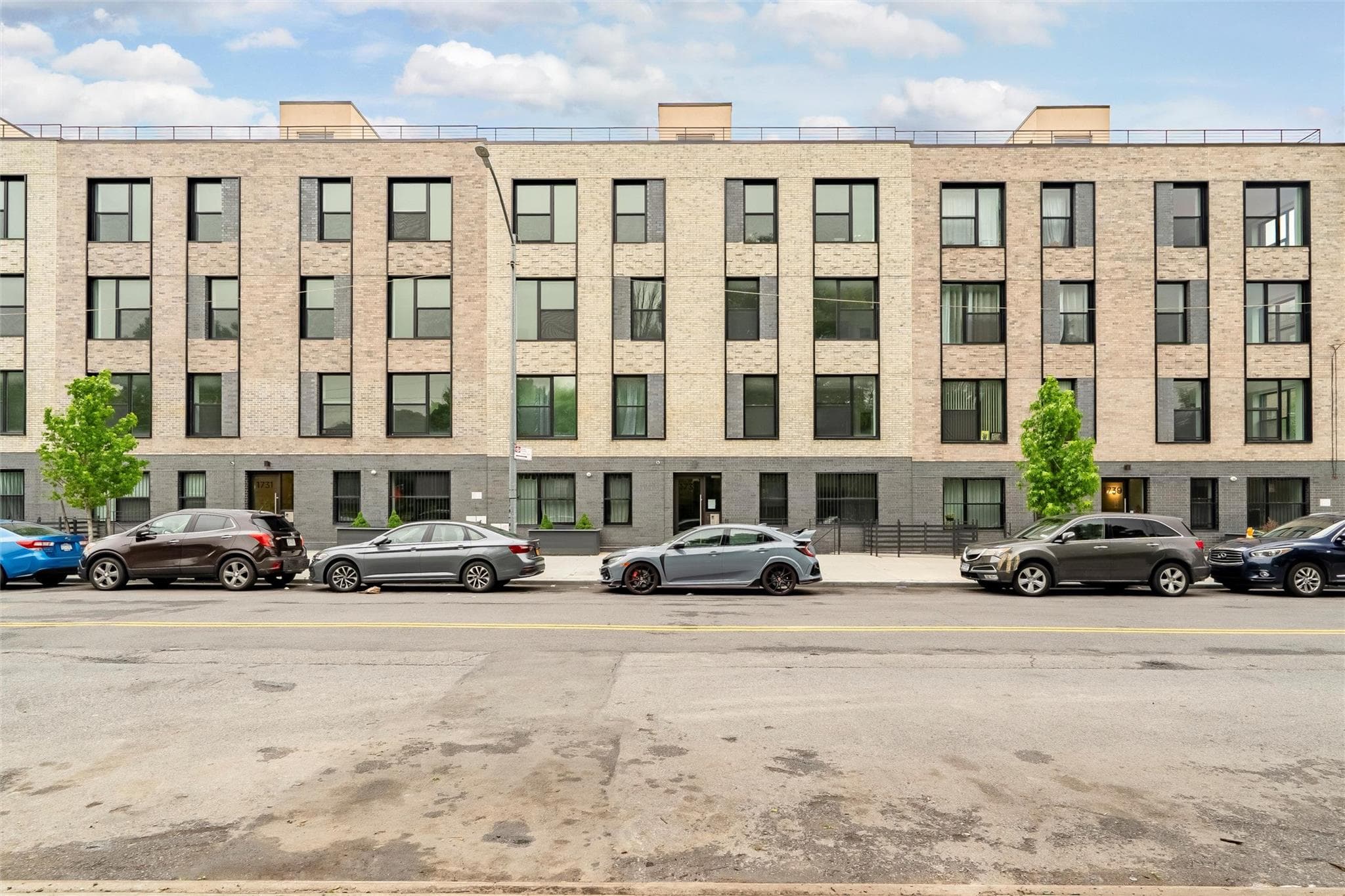 1727 Lacombe Avenue Unit: 4B thumbnail 3