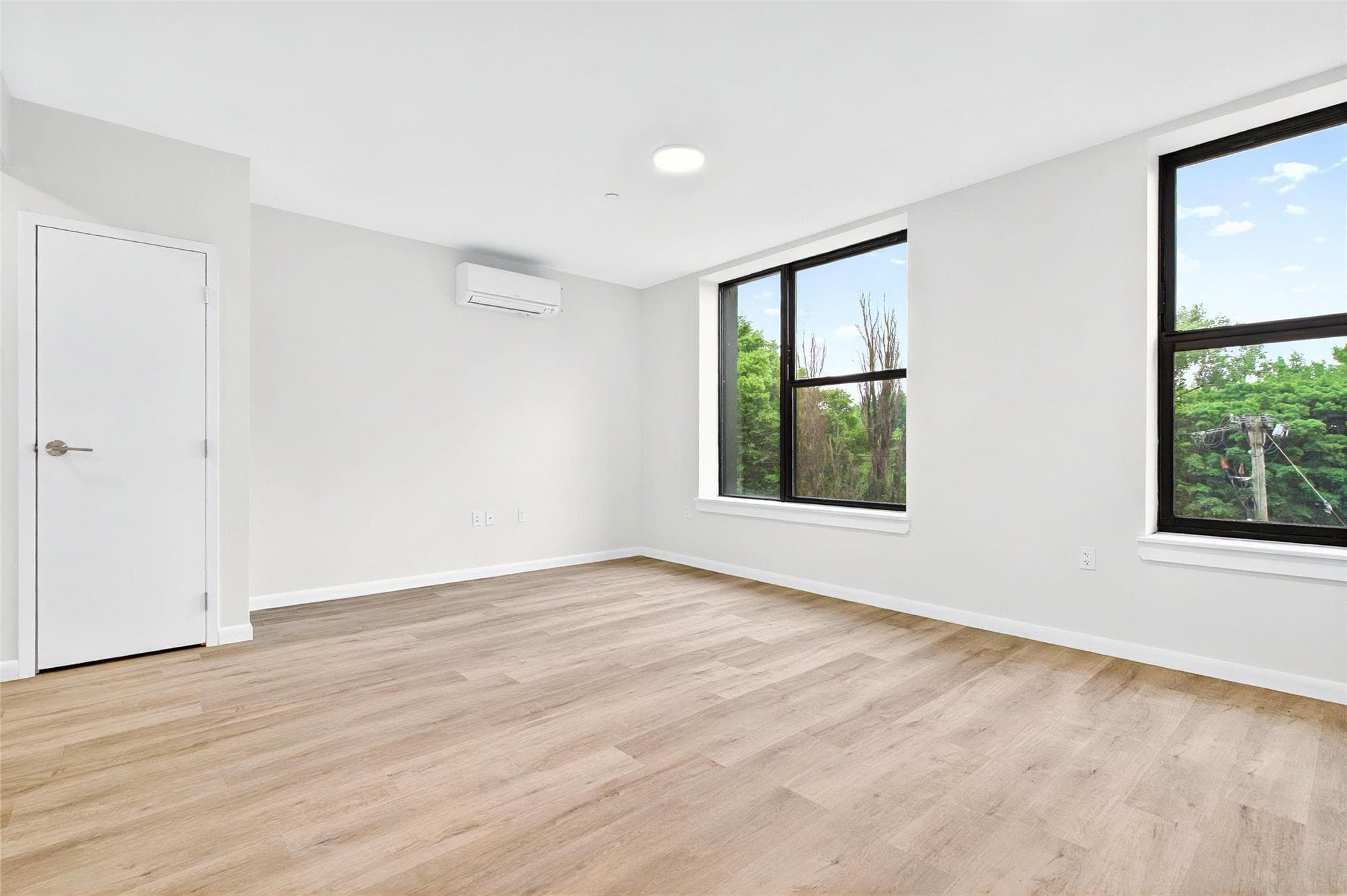 1727 Lacombe Avenue Unit: 4B thumbnail 12