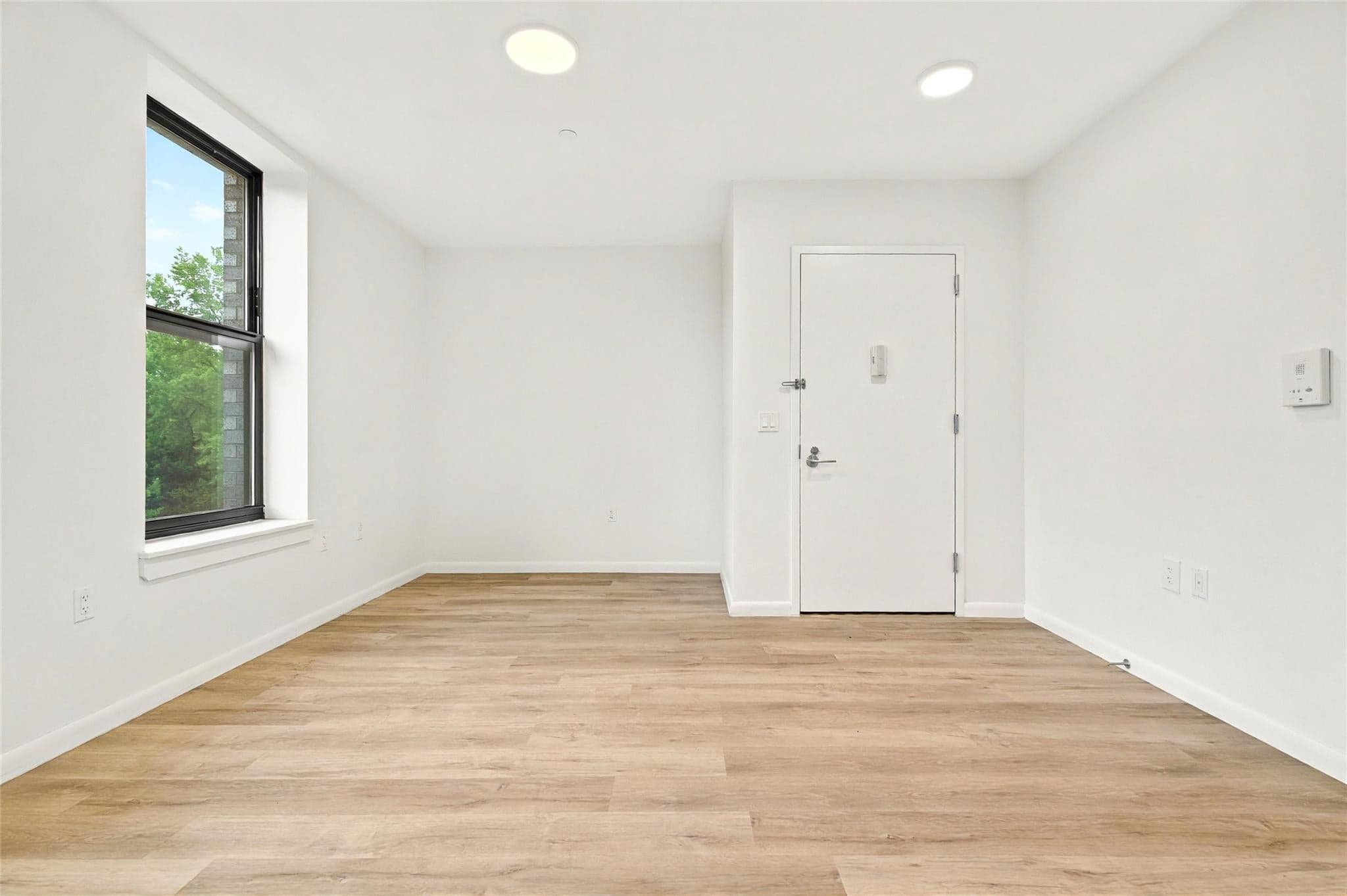 1727 Lacombe Avenue Unit: 4B thumbnail 6
