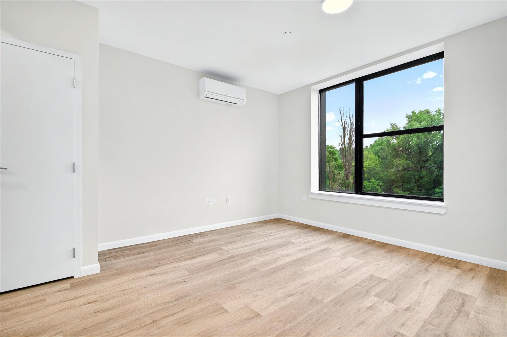 1727 Lacombe Avenue Unit: 4B thumbnail 13