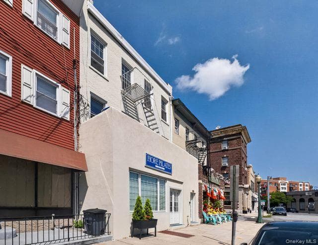 132 W Boston Post Road thumbnail 30
