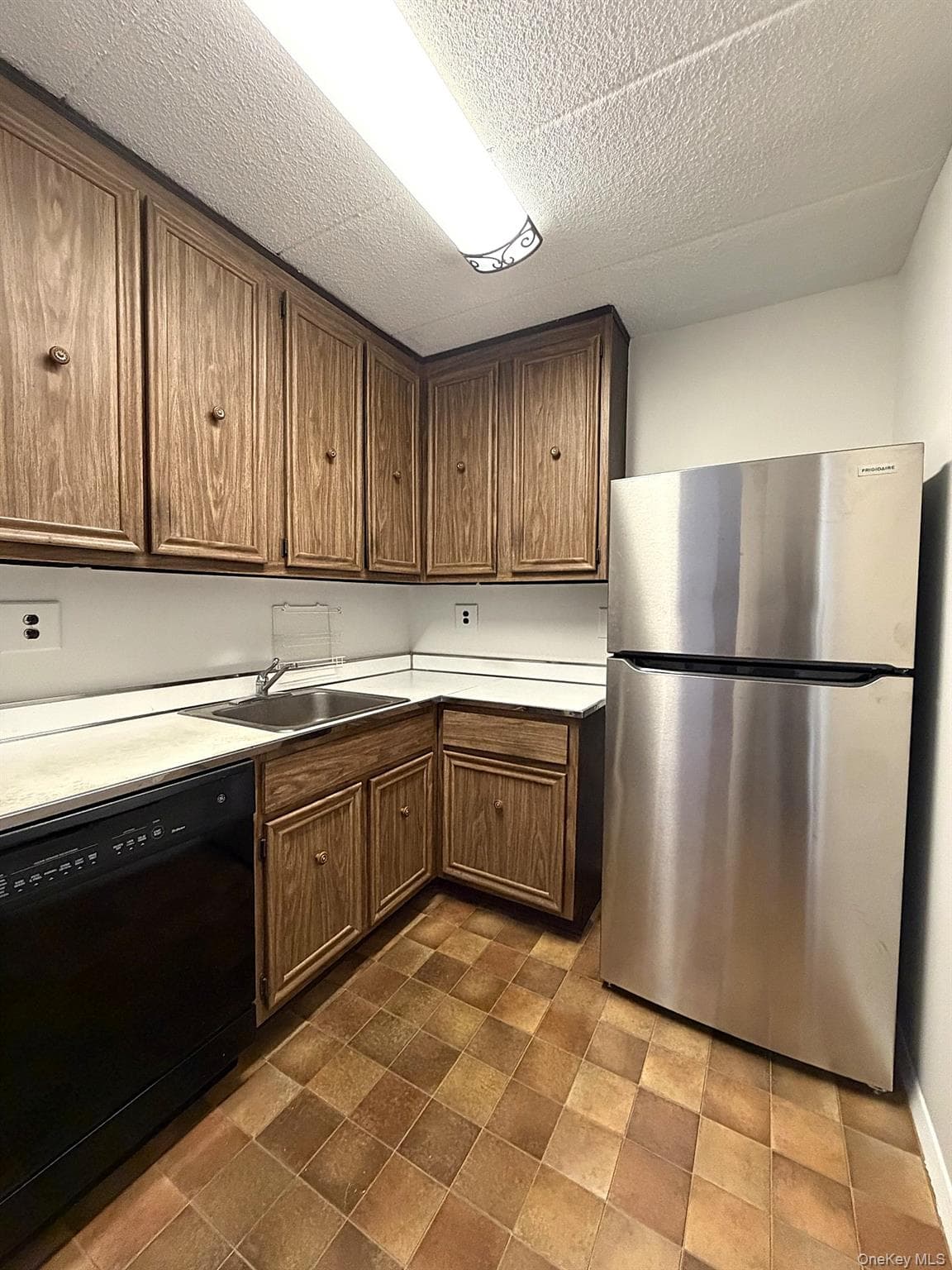 1085 Warburton Avenue Unit: 307 thumbnail 5