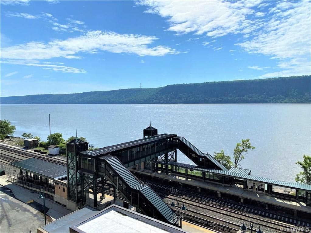 1085 Warburton Avenue Unit: 307 thumbnail 23