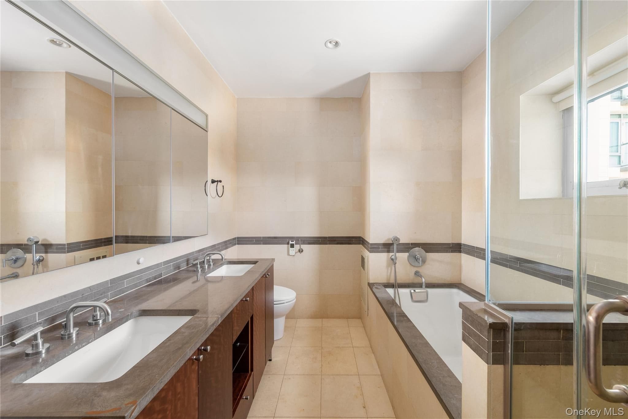 3220 Arlington Avenue Unit: 3A thumbnail 5