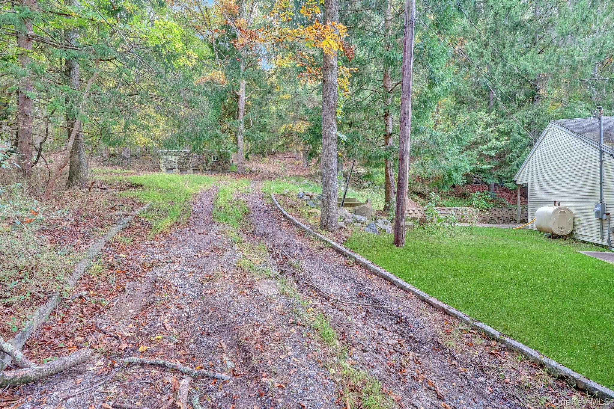 56 E Bartlett Road thumbnail 25