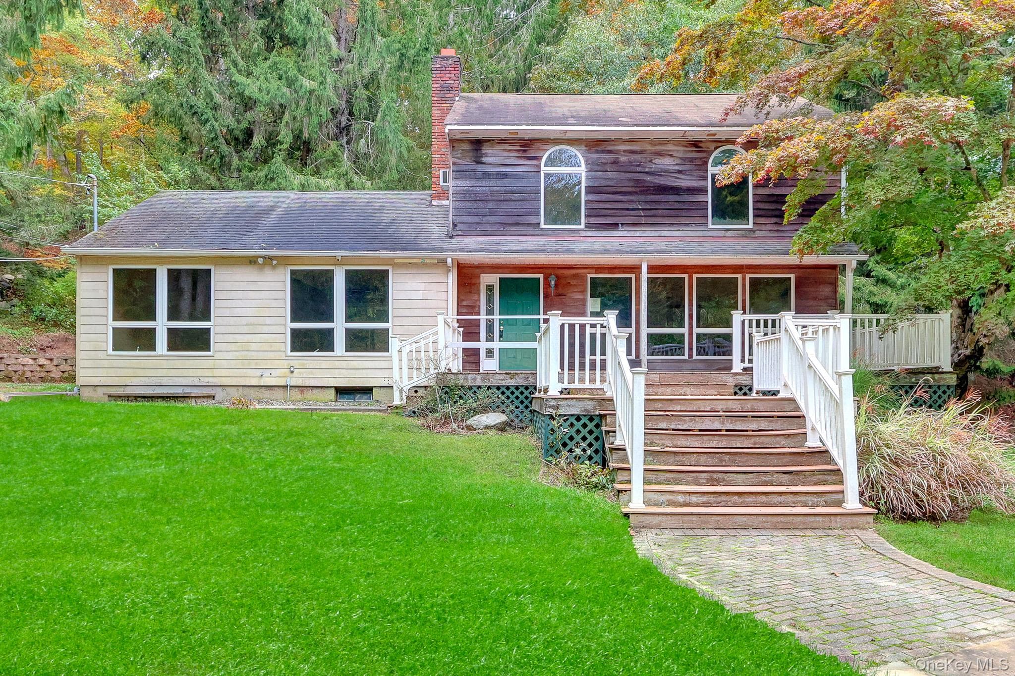 56 E Bartlett Road, Middle Island