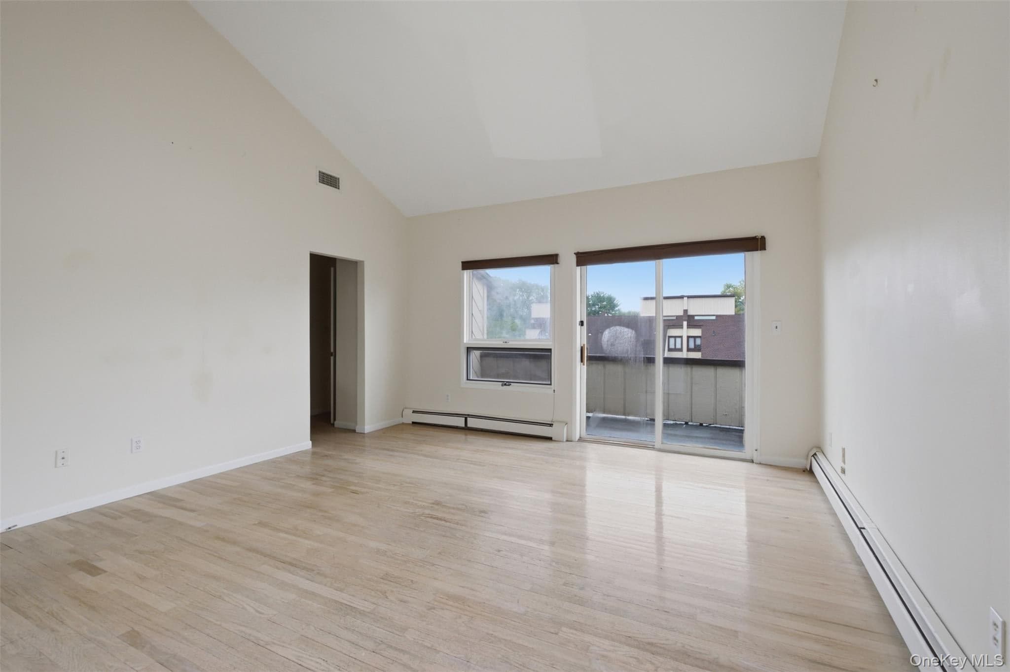 14 Dakota Court thumbnail 16