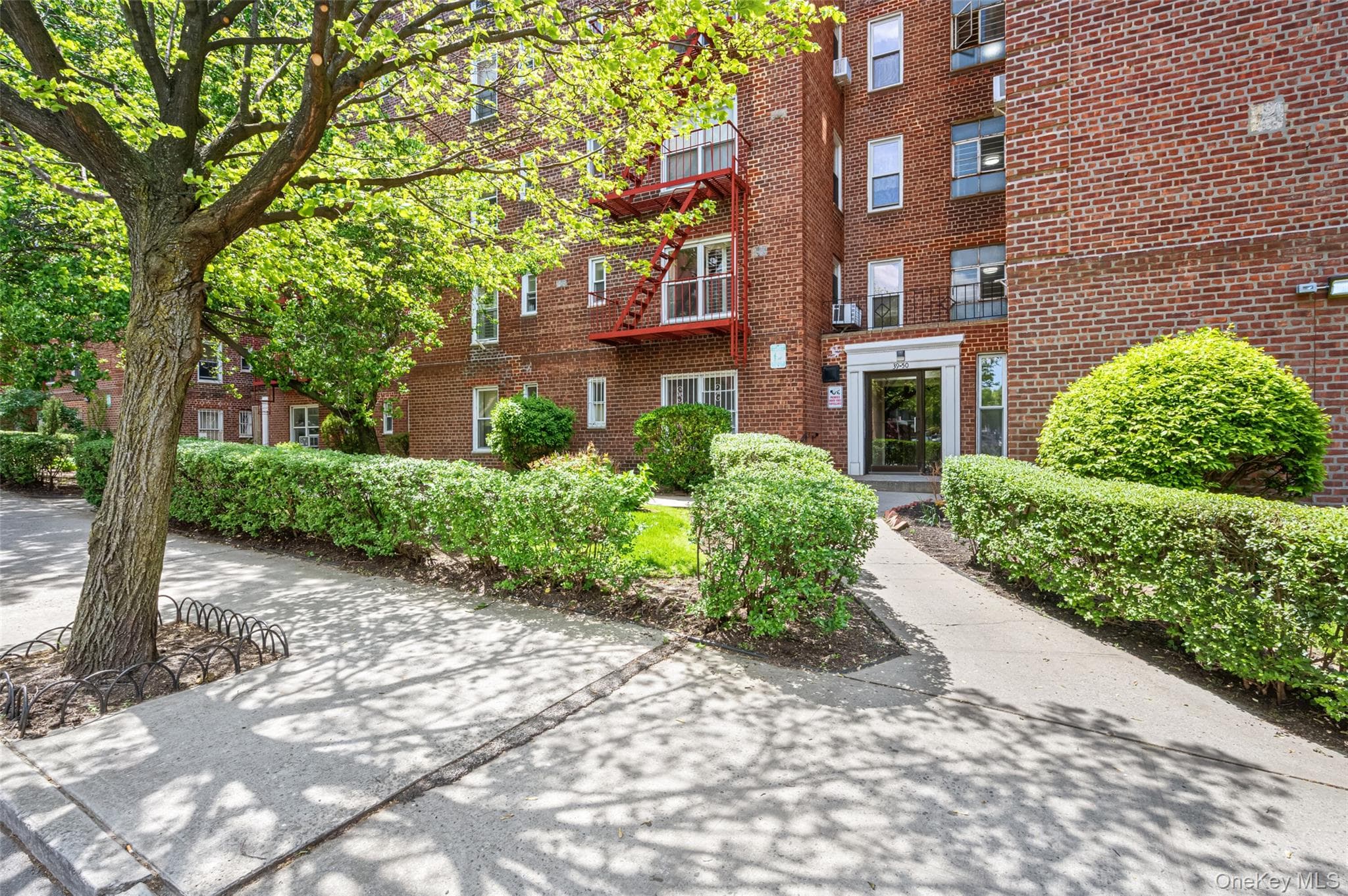 39-50 52nd Street Unit: 6D thumbnail 11