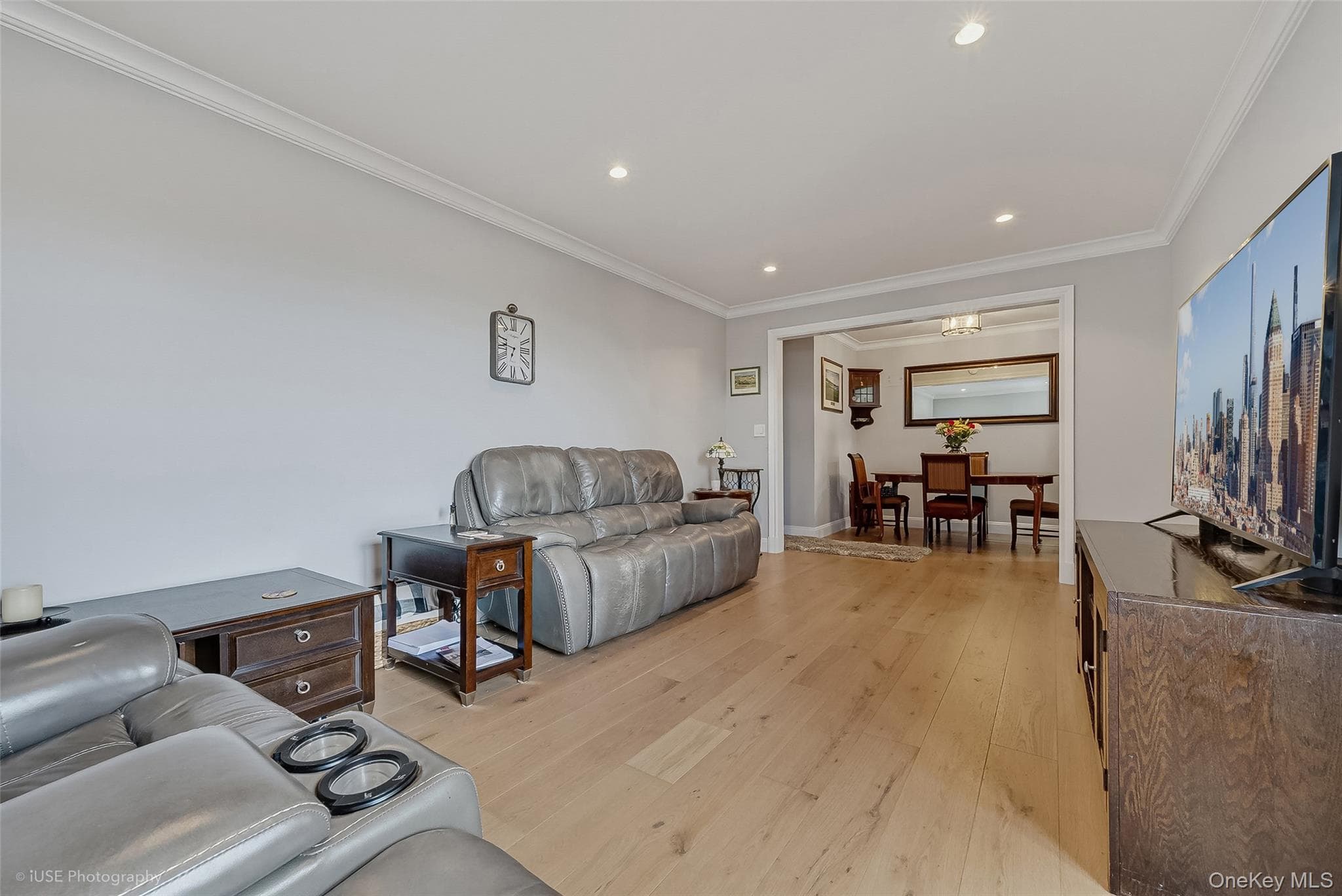 39-50 52nd Street Unit: 6D thumbnail 2