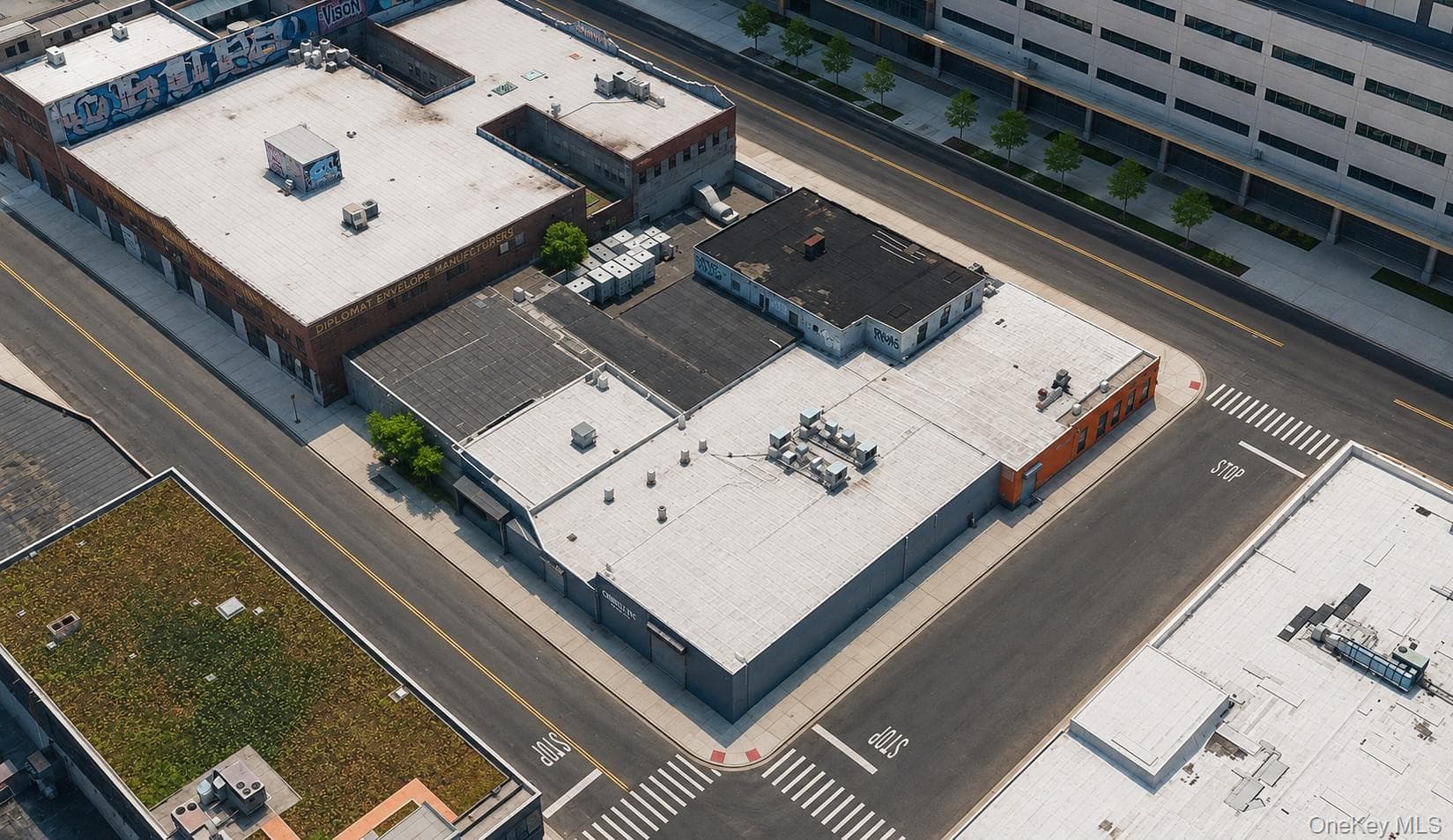 23-01 Borden Avenue thumbnail 8