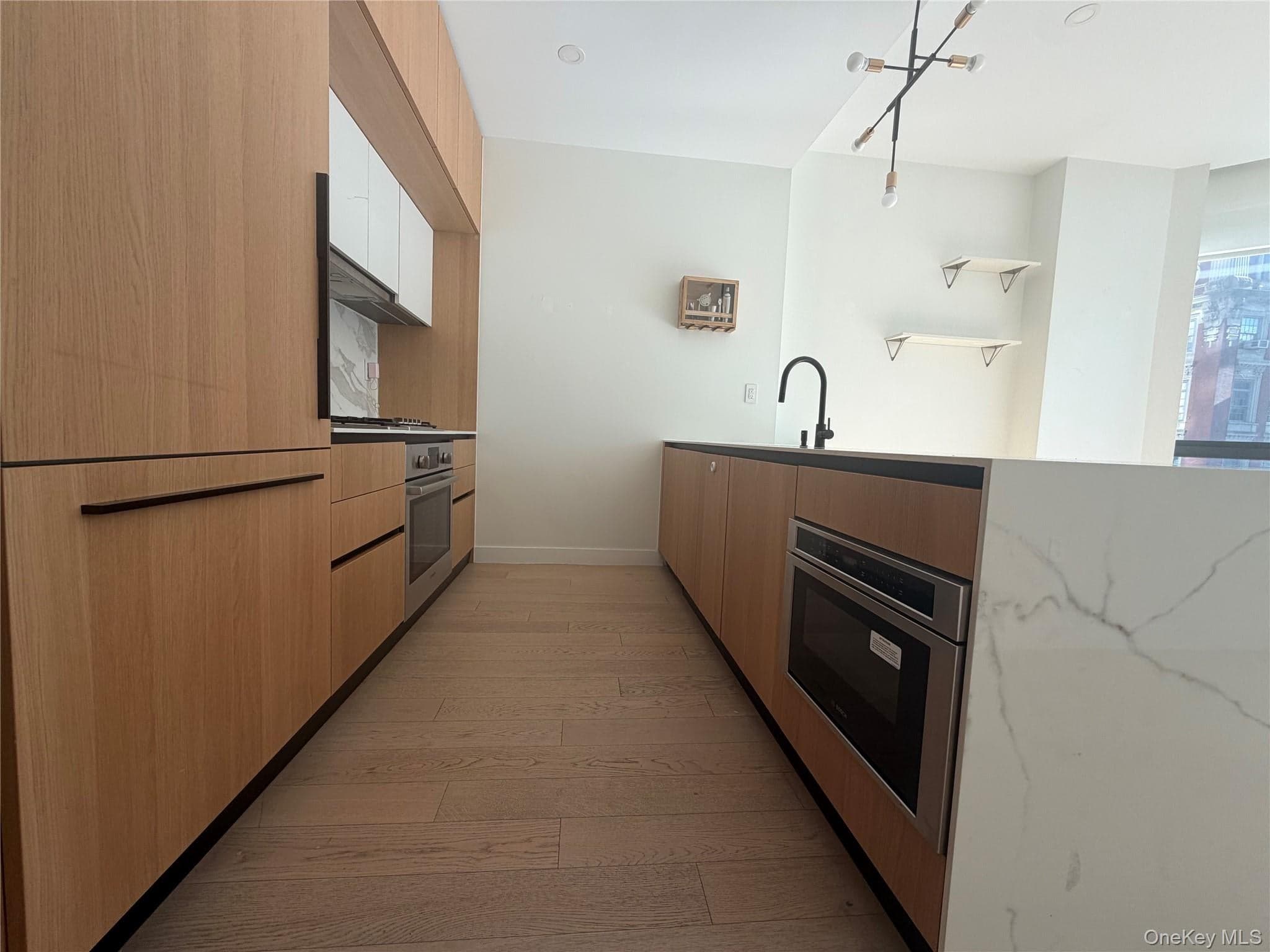 5 Court Square Unit: 2F thumbnail 6