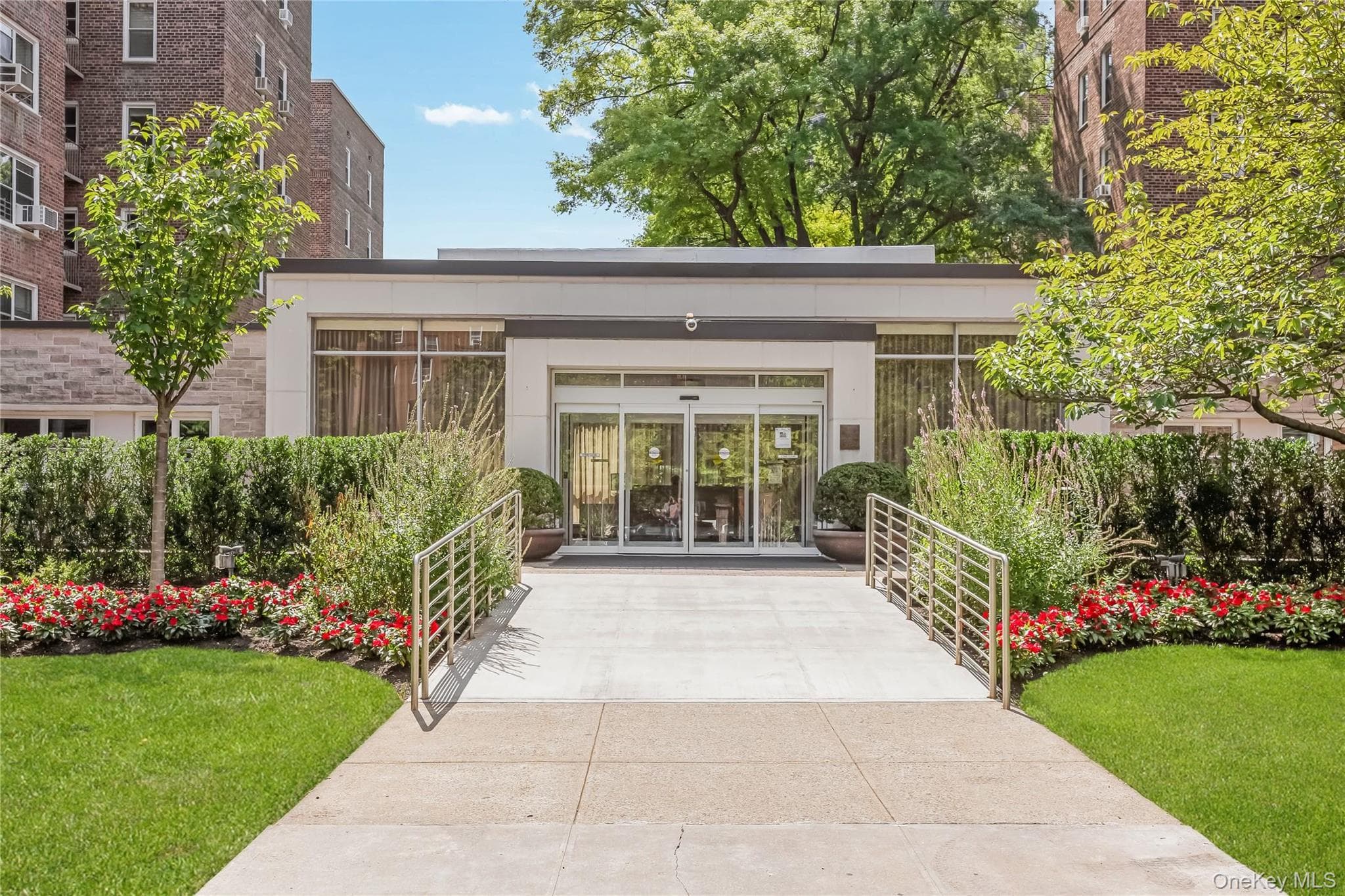 112-20 72nd Drive Dr Unit: C02, Forest Hills