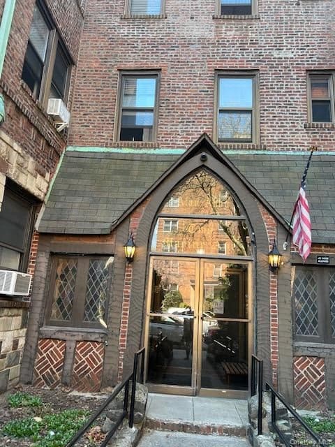 2 Marine Avenue Unit: 2B, Brooklyn
