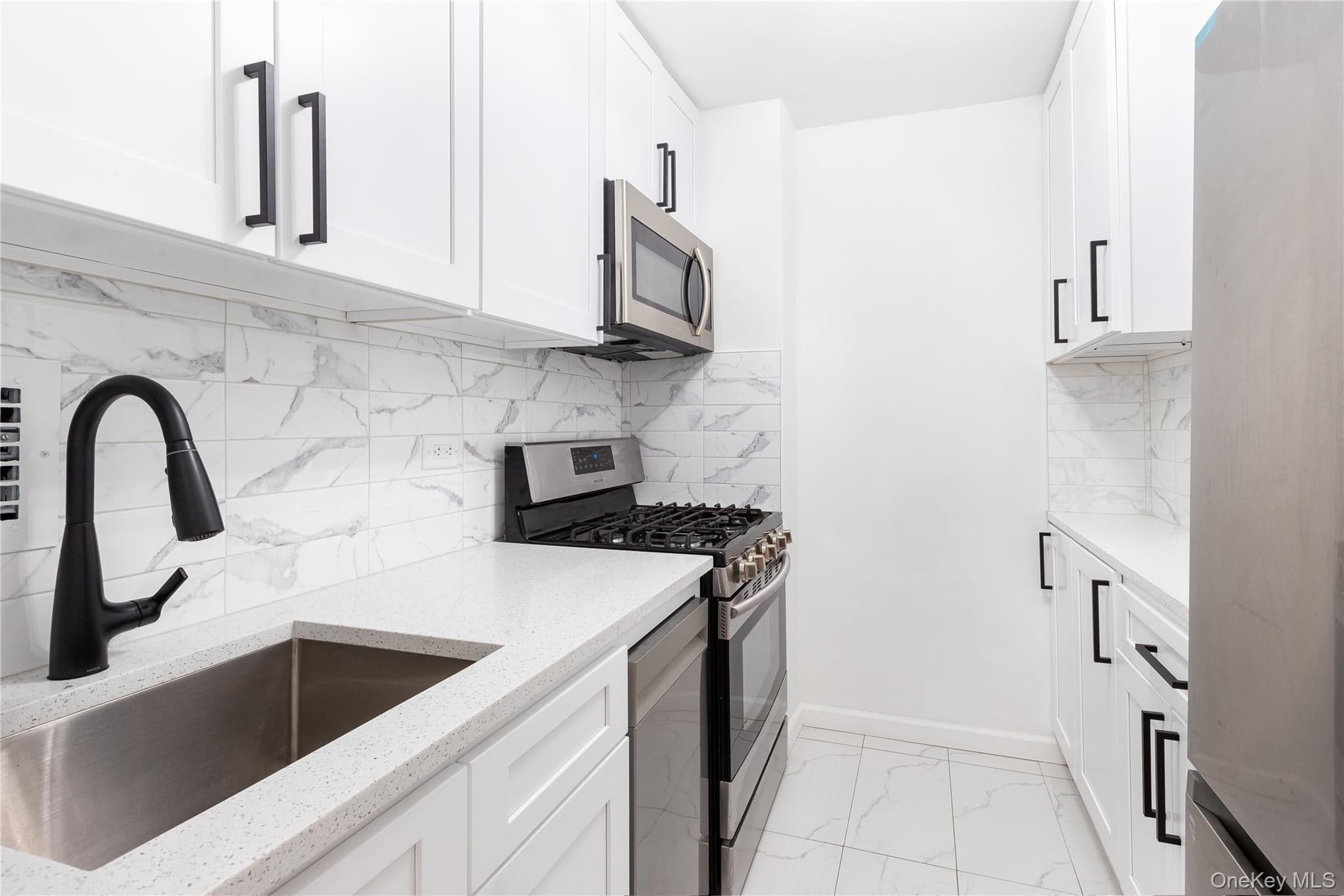 2500 Johnson Avenue Unit: 3B thumbnail 8
