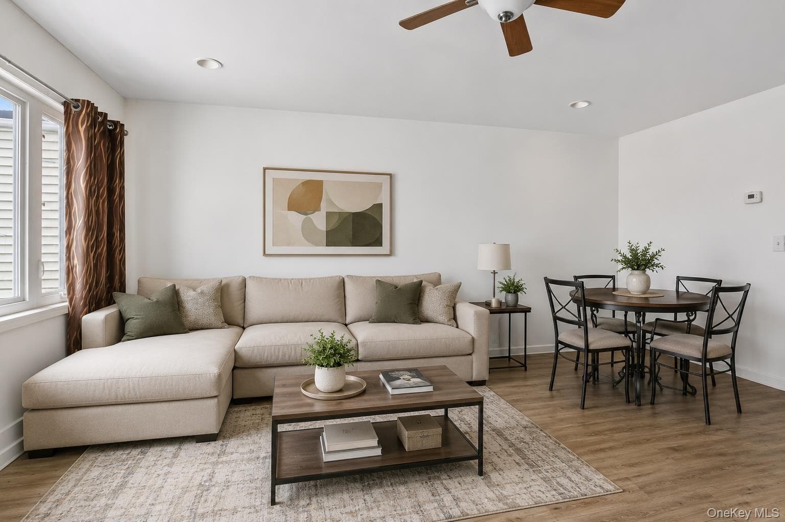 941 Crescent Street thumbnail 3