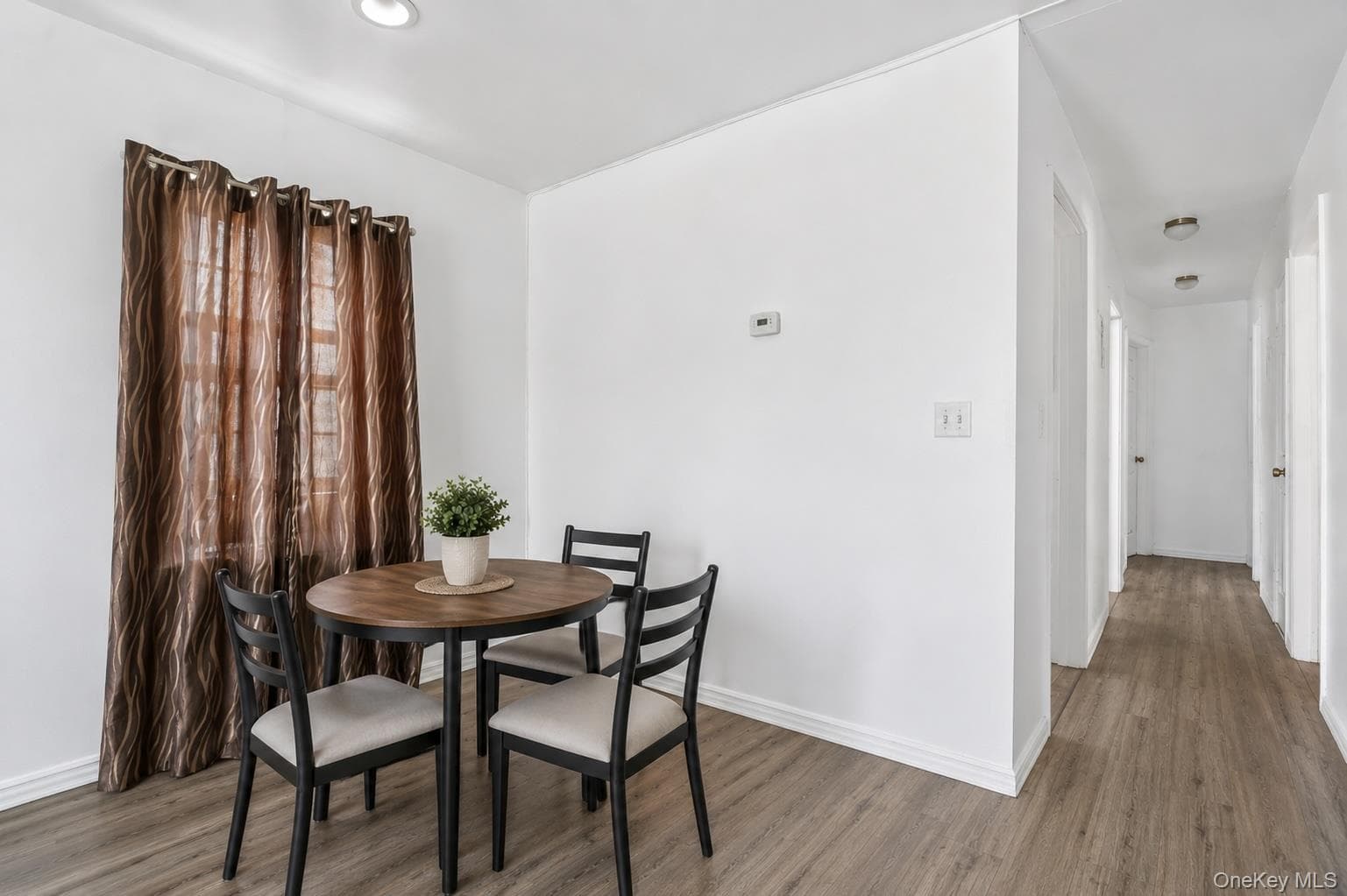 941 Crescent Street thumbnail 2