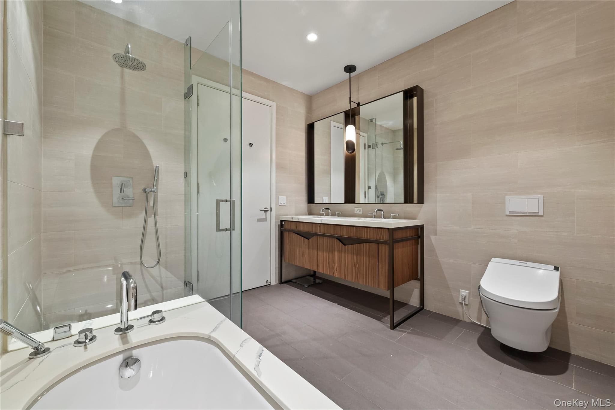 13327 39th Avenue Unit: 3H thumbnail 9