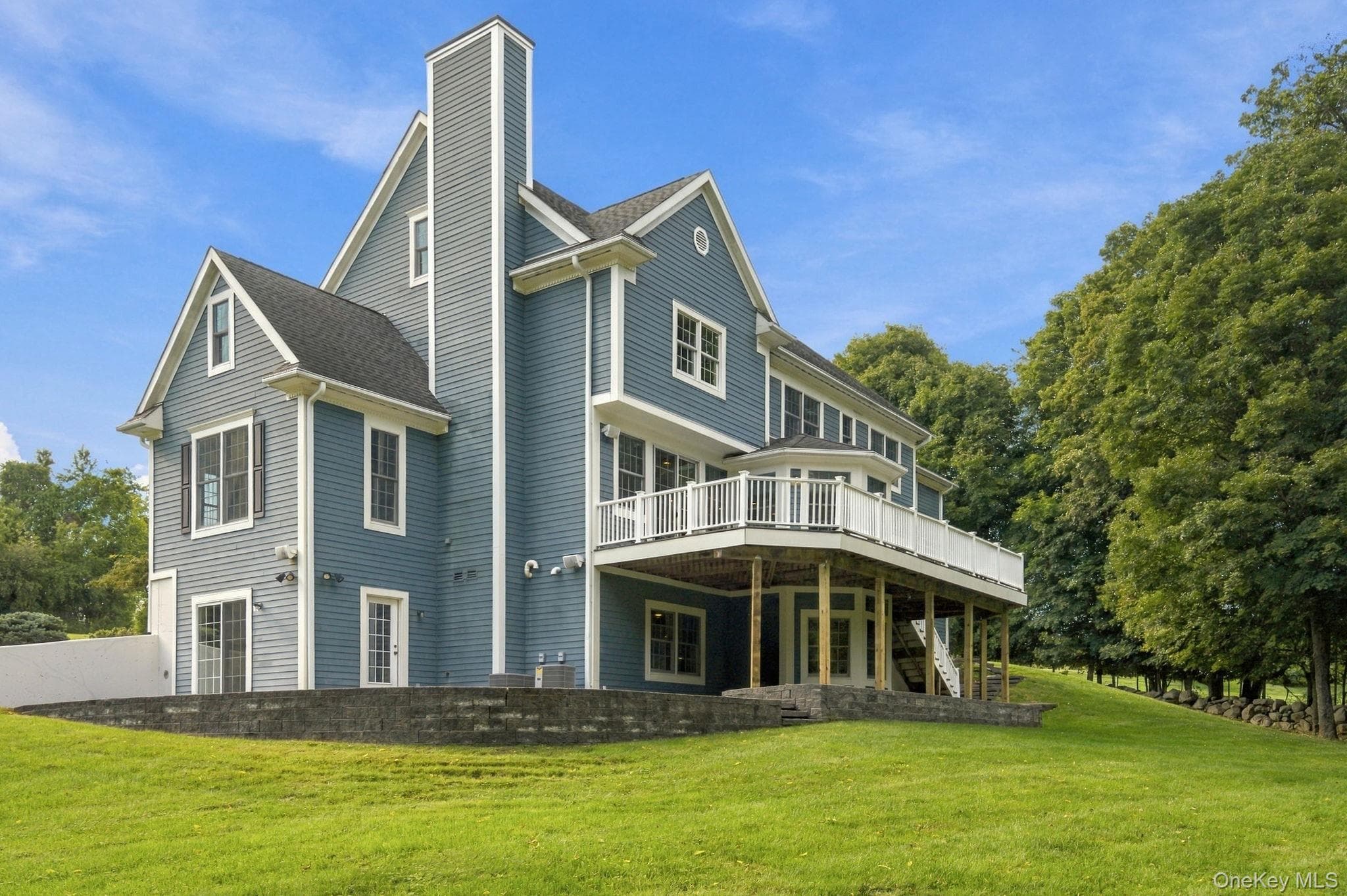 136 Dorchester Drive thumbnail 5