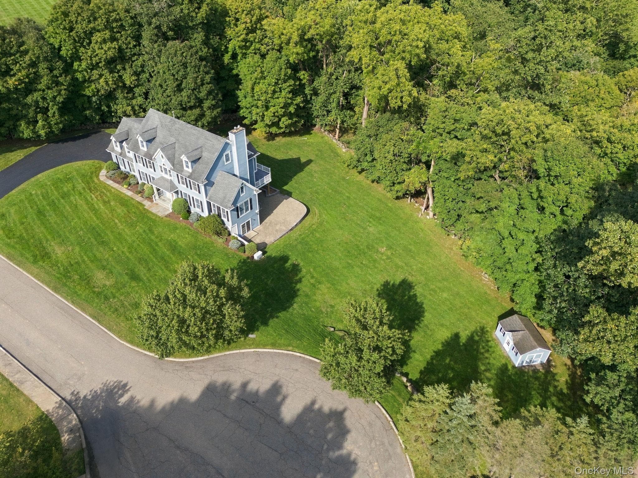 136 Dorchester Drive thumbnail 3