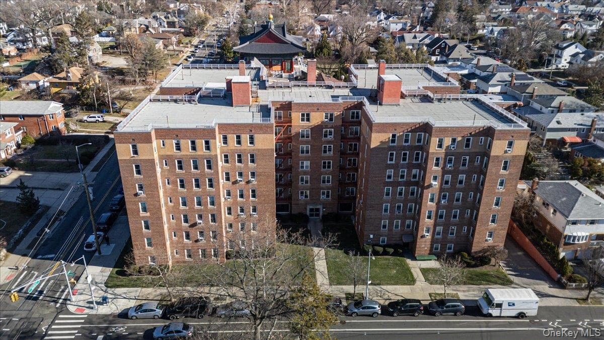 30-11 Parsons Boulevard Unit: 2T, Flushing