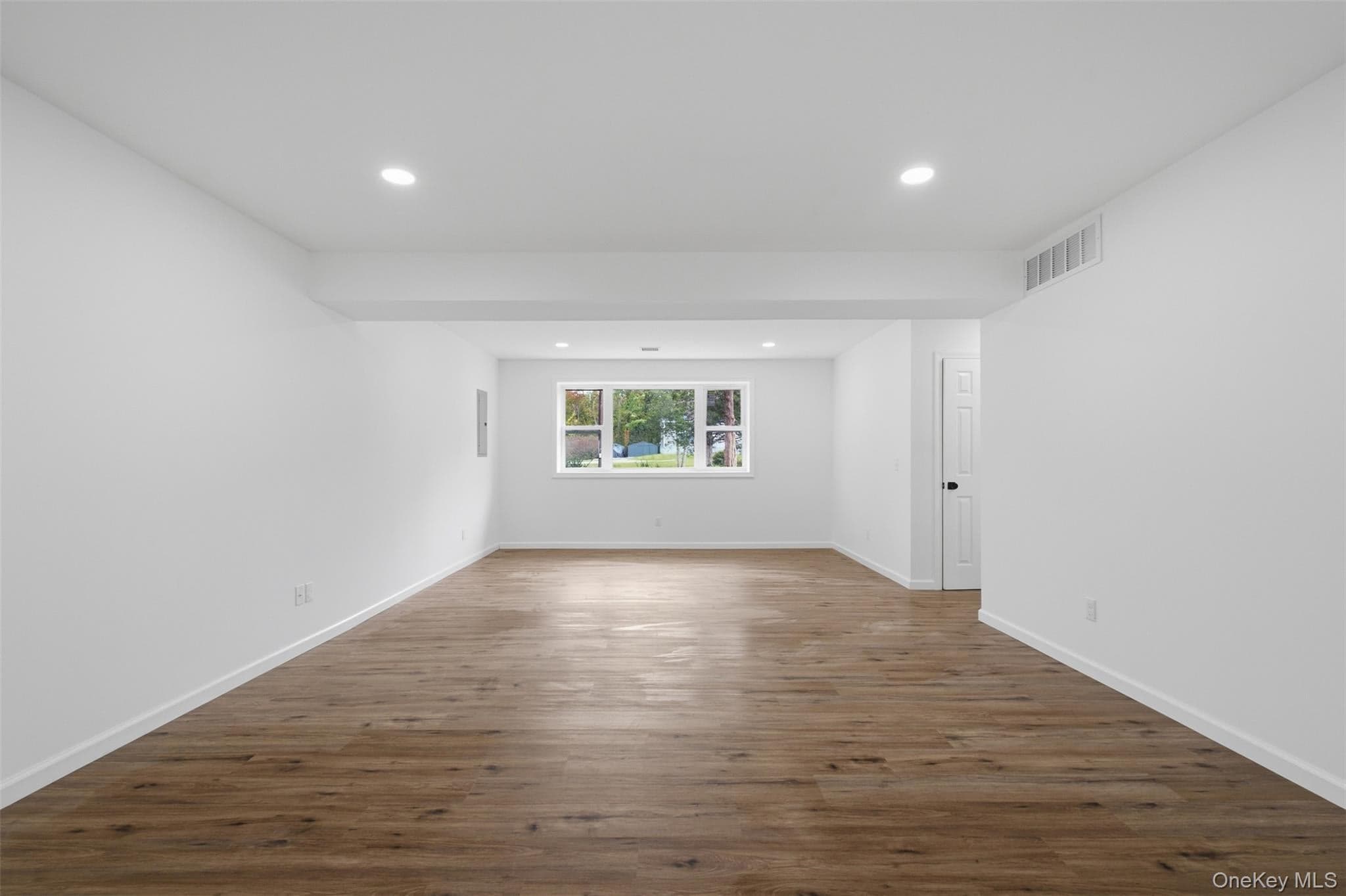 54 Cedar Lane thumbnail 16