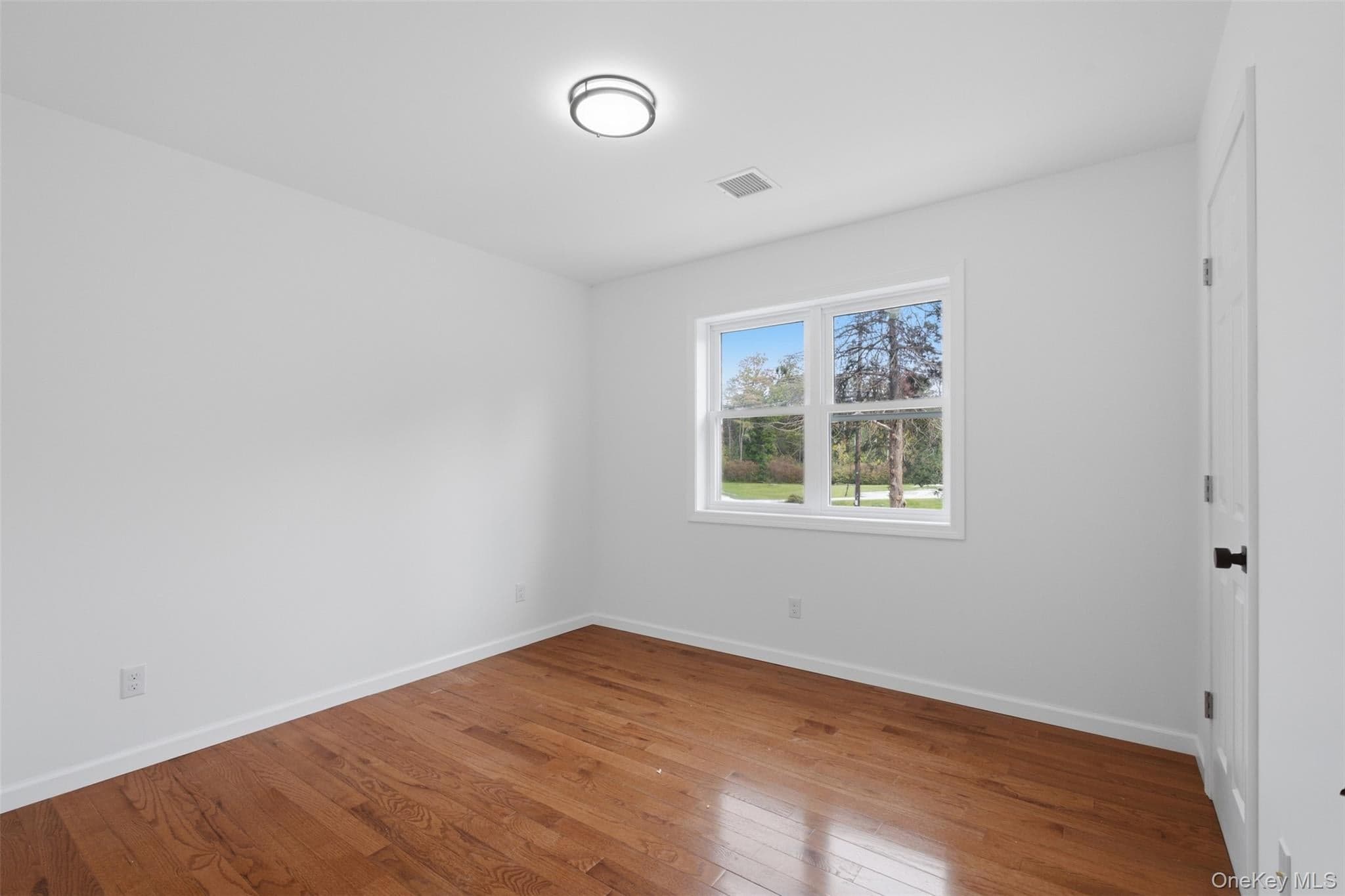 54 Cedar Lane thumbnail 8