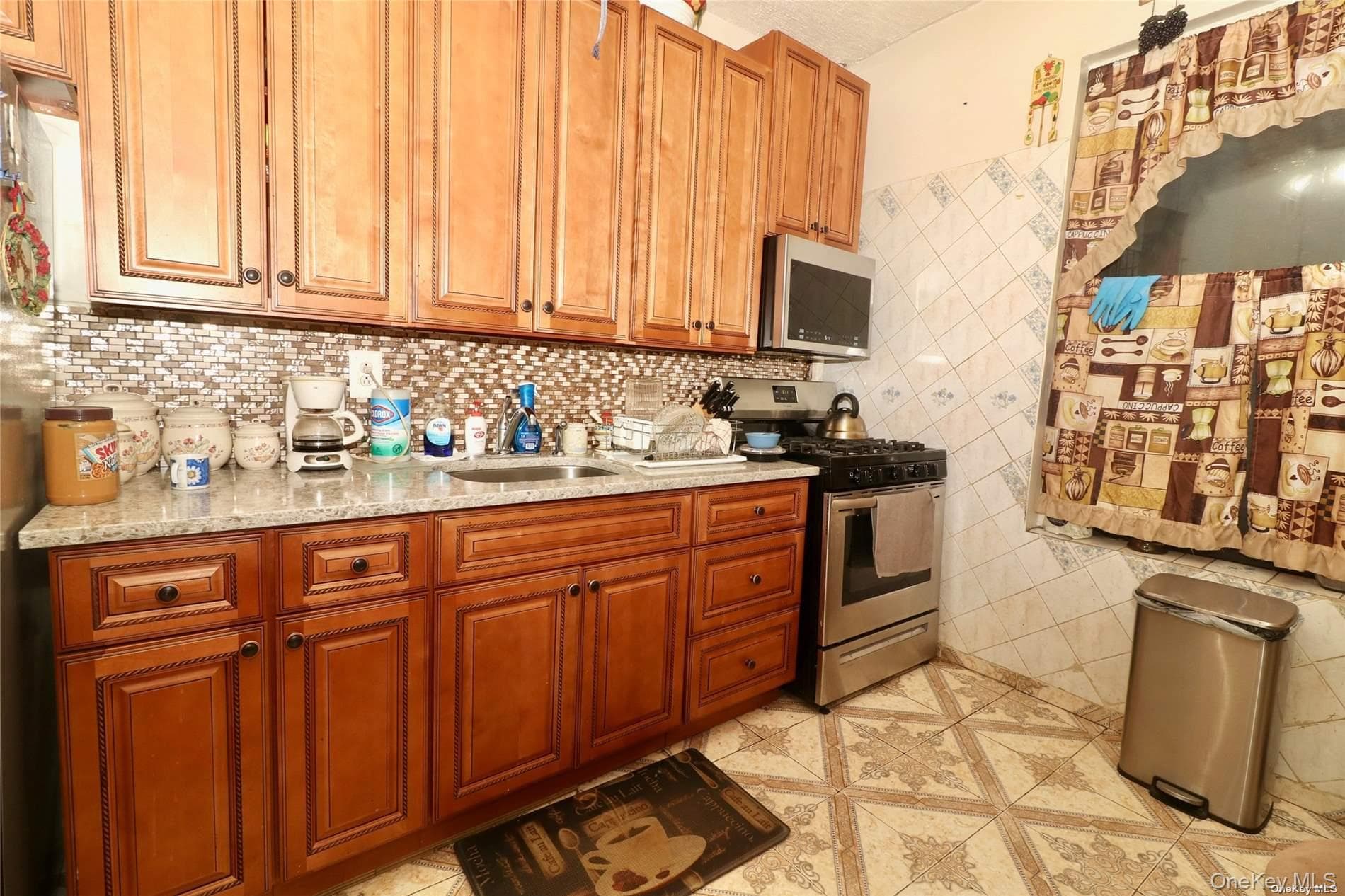 941 Jerome Avenue Unit: 6C thumbnail 3