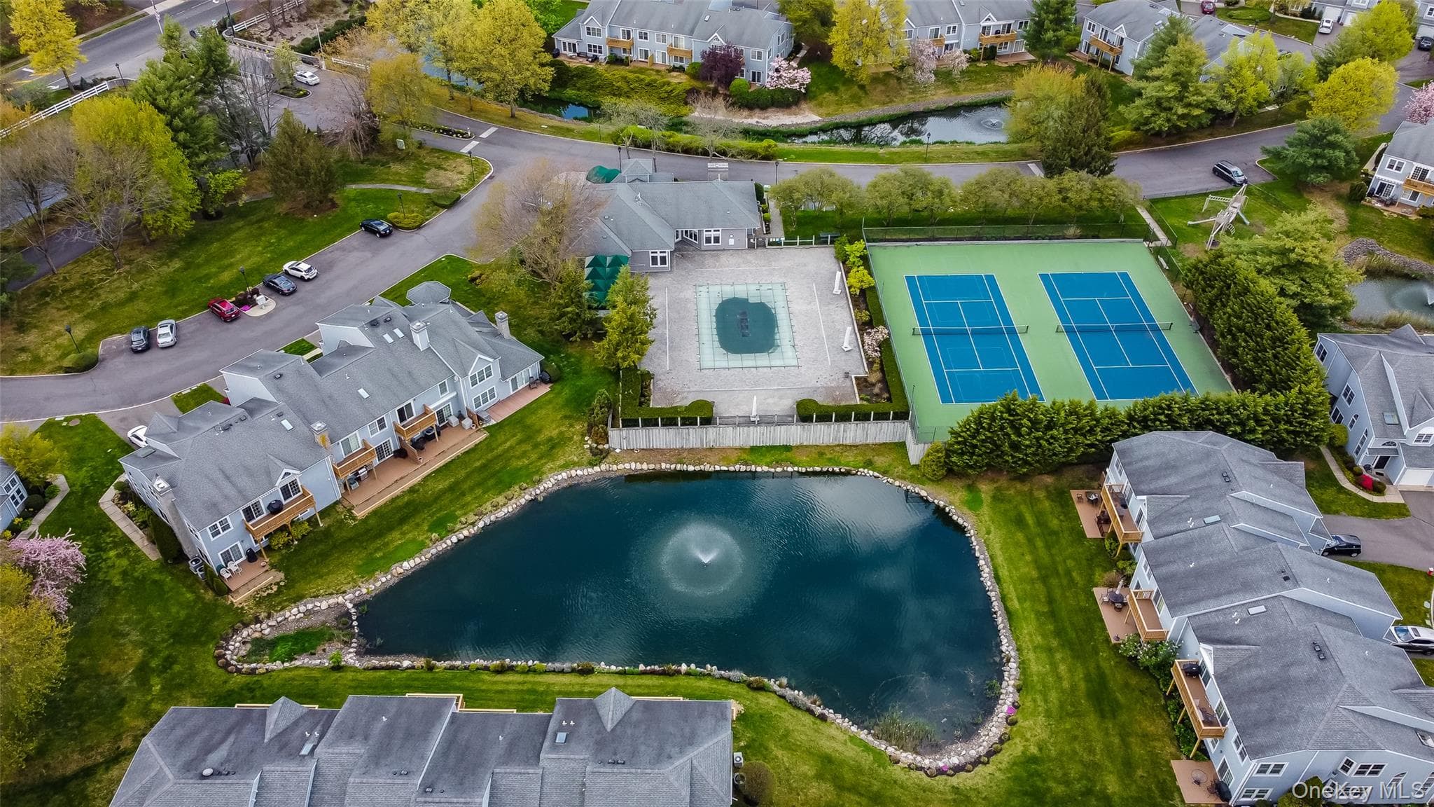 38 Lakebridge Drive thumbnail 2