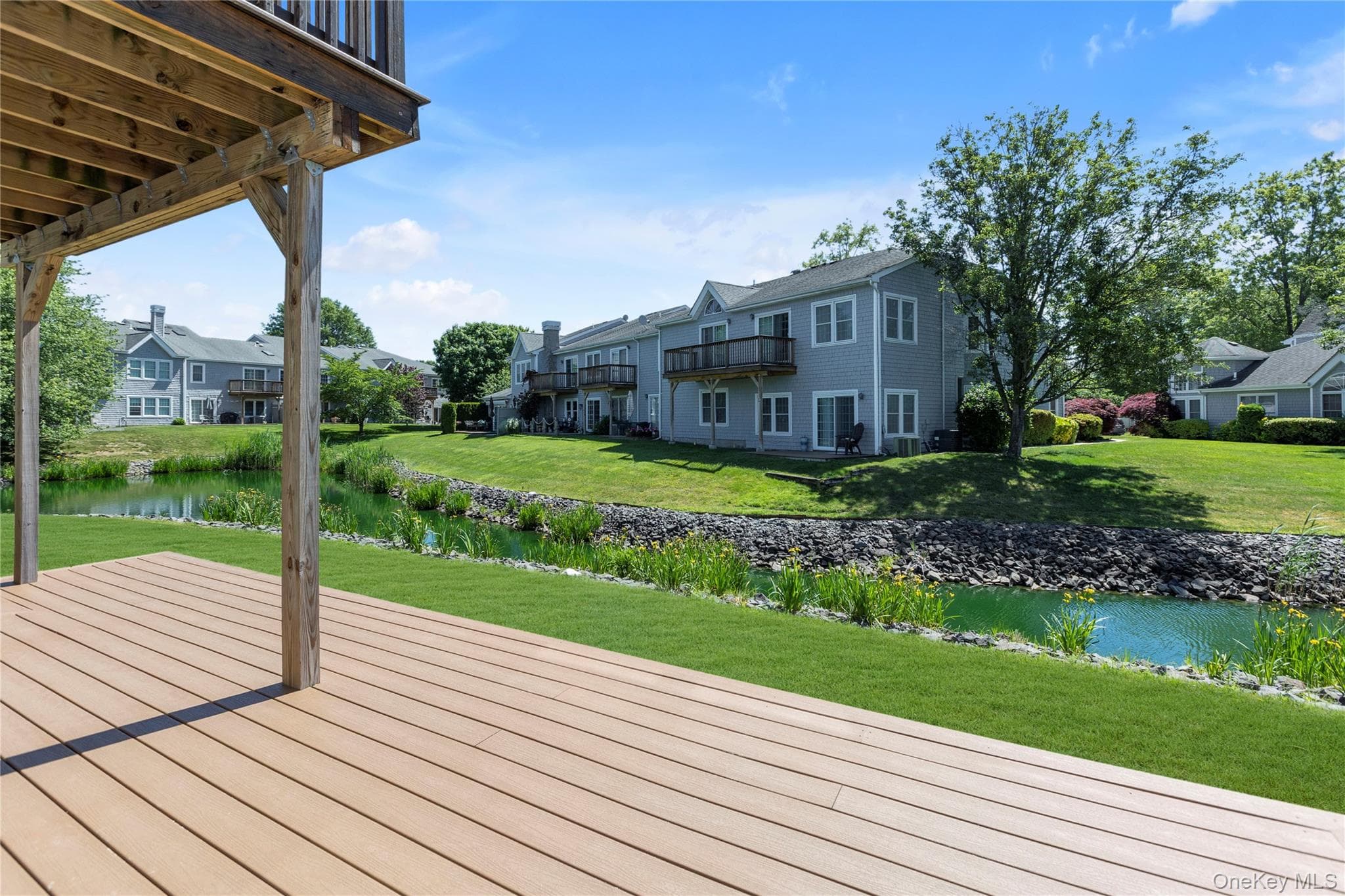 38 Lakebridge Drive thumbnail 15