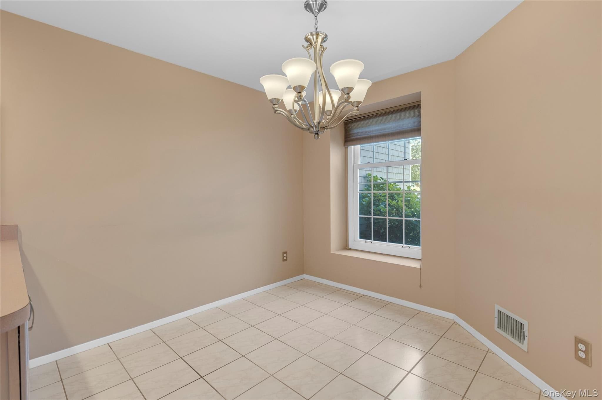 38 Lakebridge Drive thumbnail 7