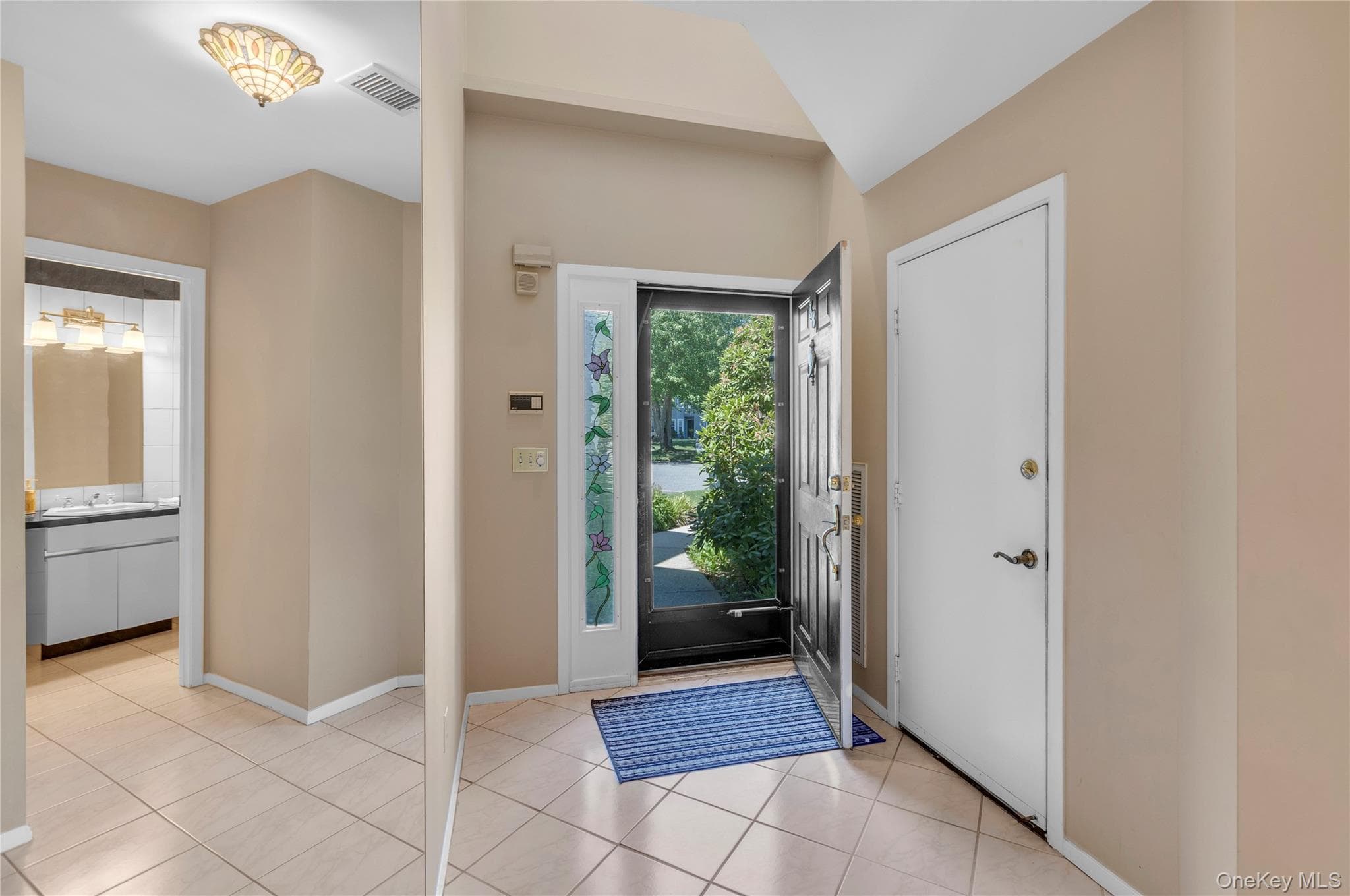 38 Lakebridge Drive thumbnail 5