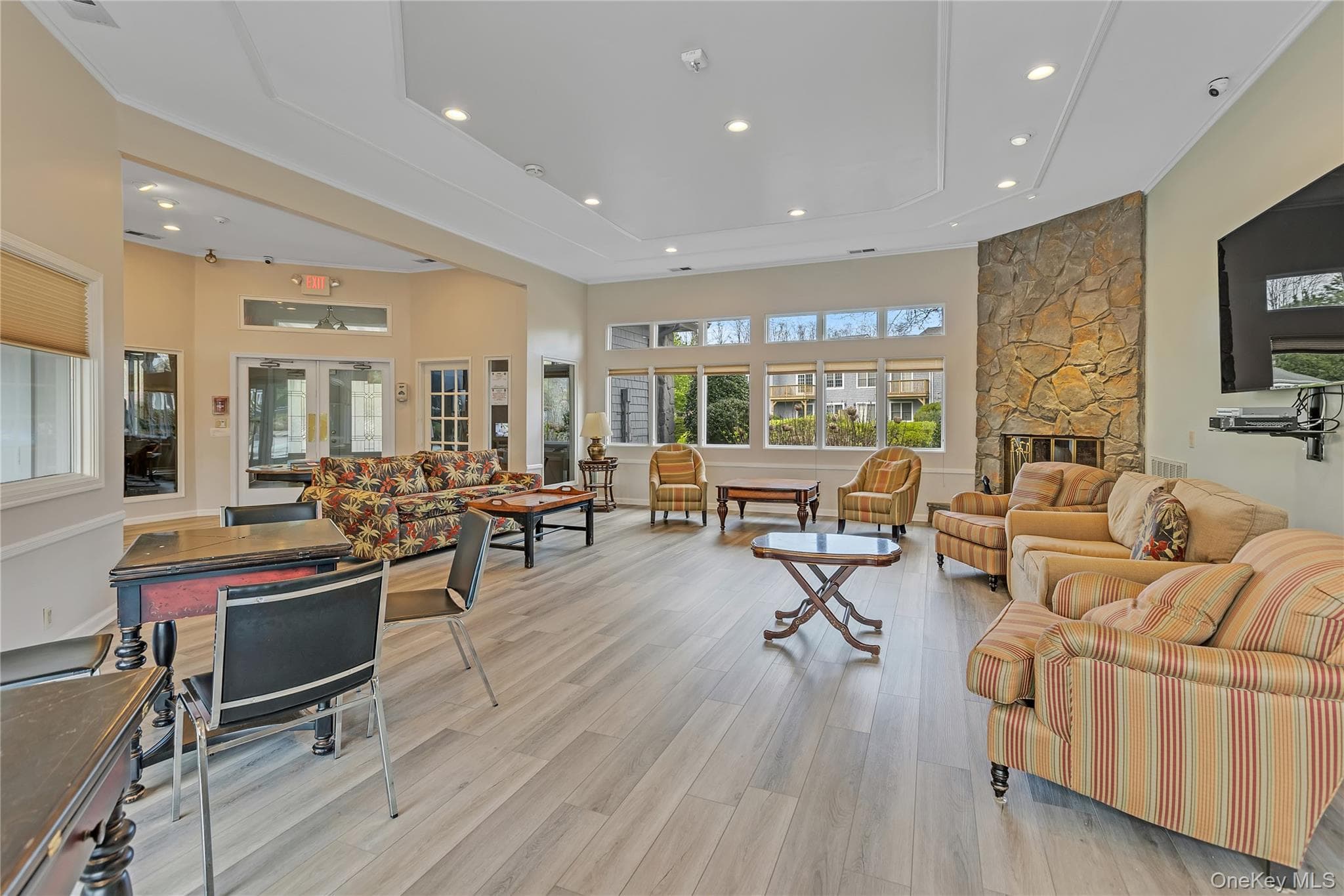38 Lakebridge Drive thumbnail 35