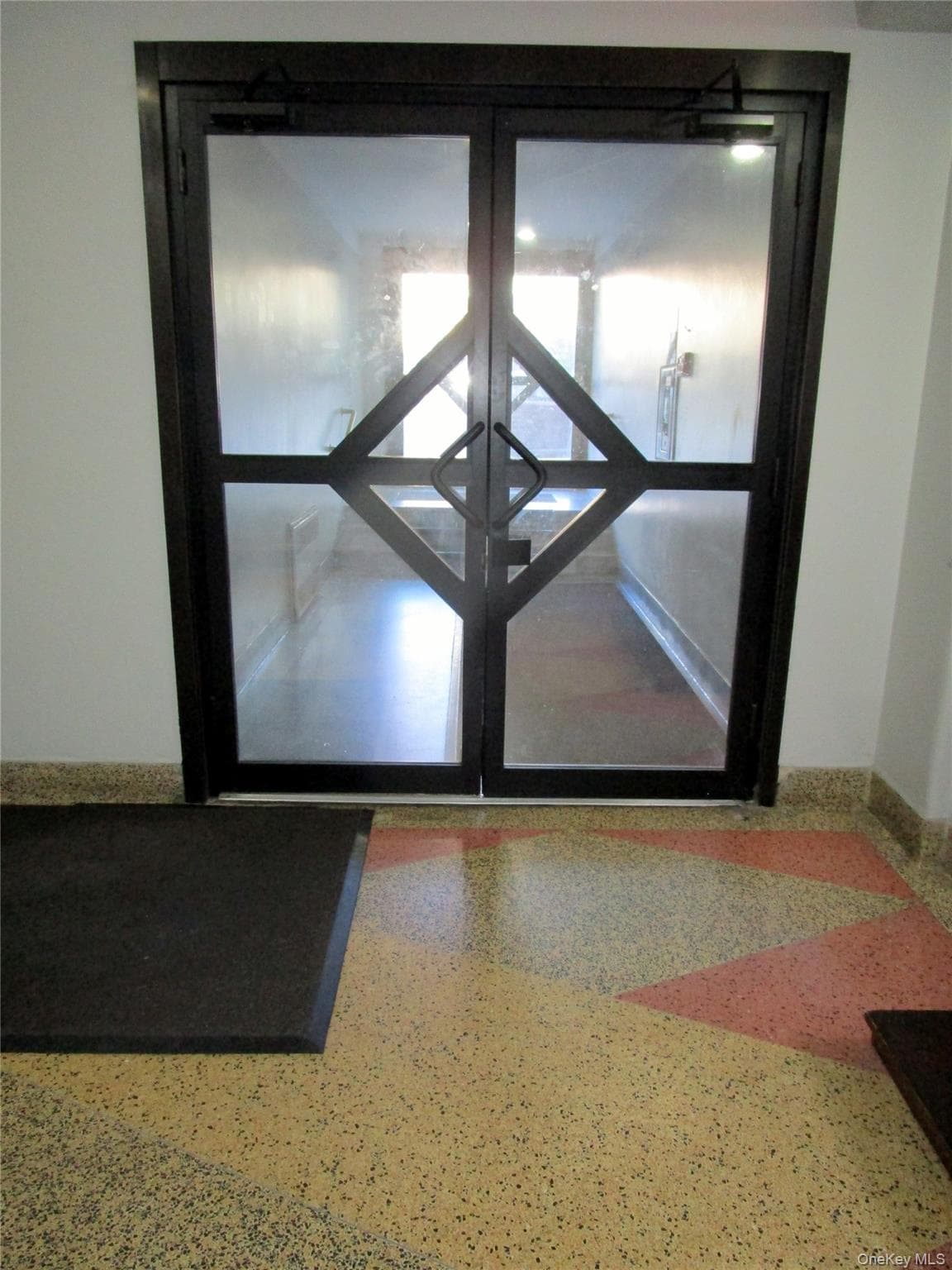 585 Mclean Avenue Unit: 2A thumbnail 28