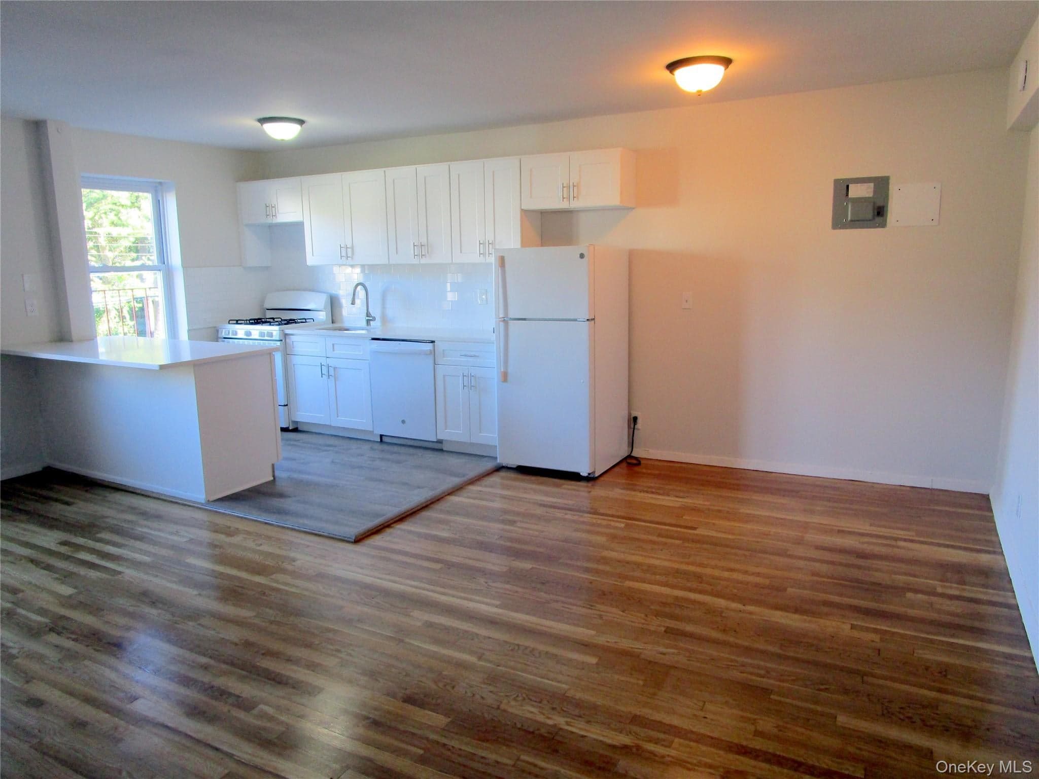 585 Mclean Avenue Unit: 2A thumbnail 11