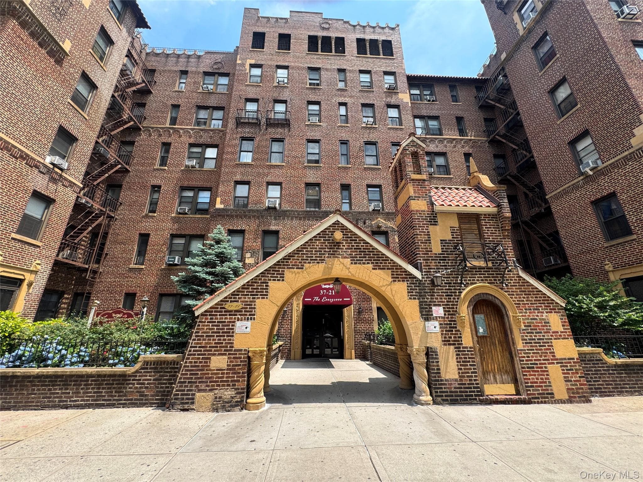 37-21 80th Street Unit: 1R, Jackson Heights