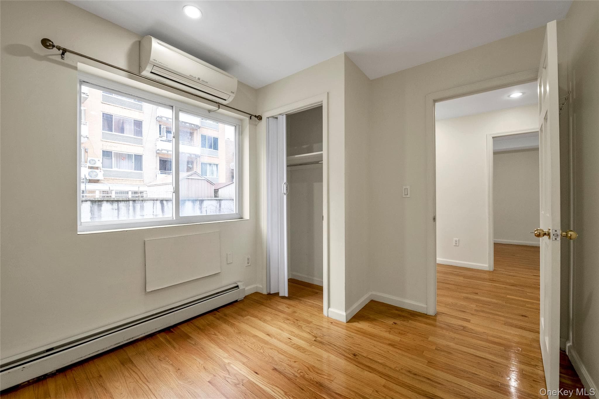 4318 Robinson Street Unit: 4D thumbnail 10