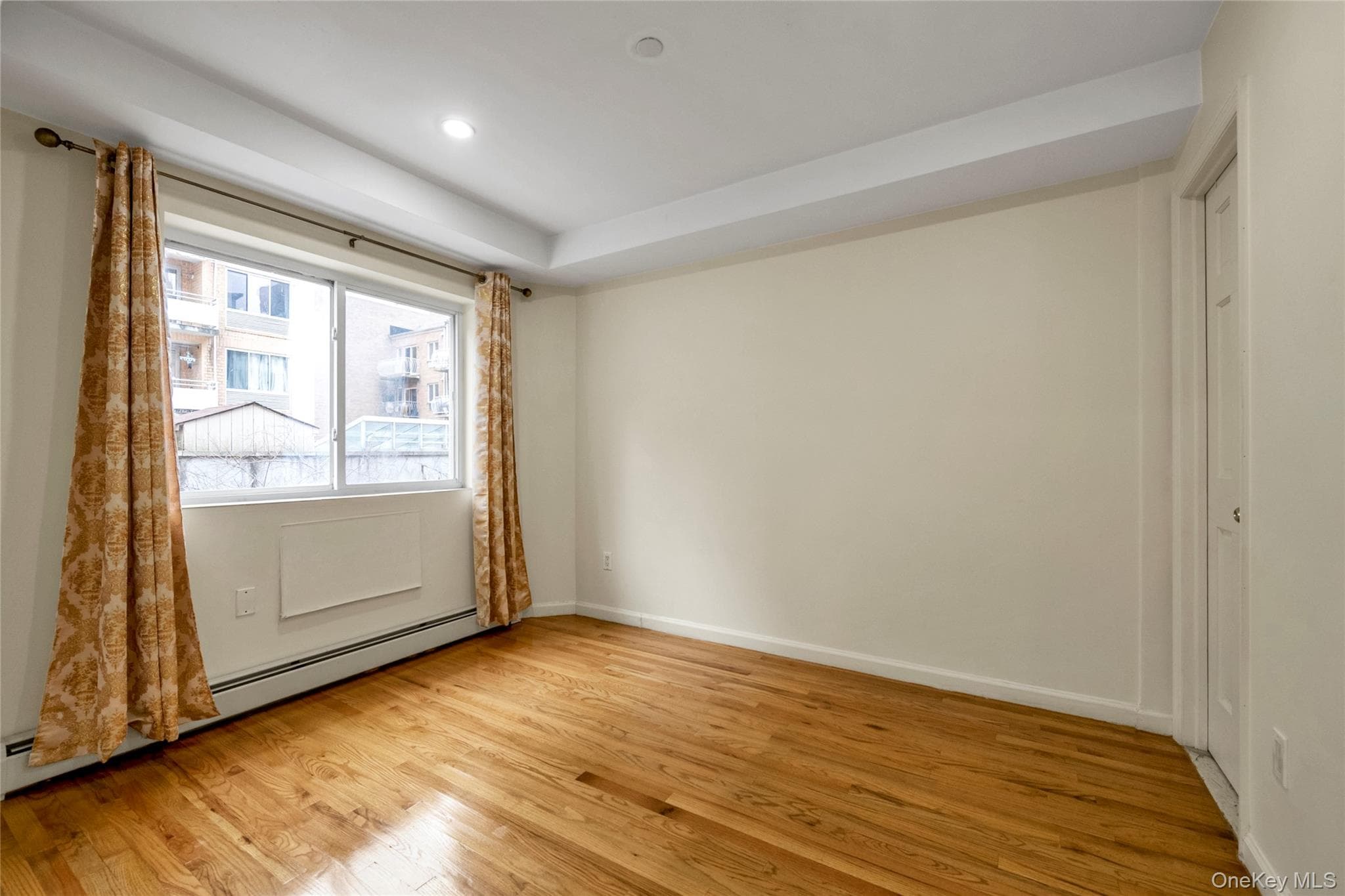 4318 Robinson Street Unit: 4D thumbnail 8